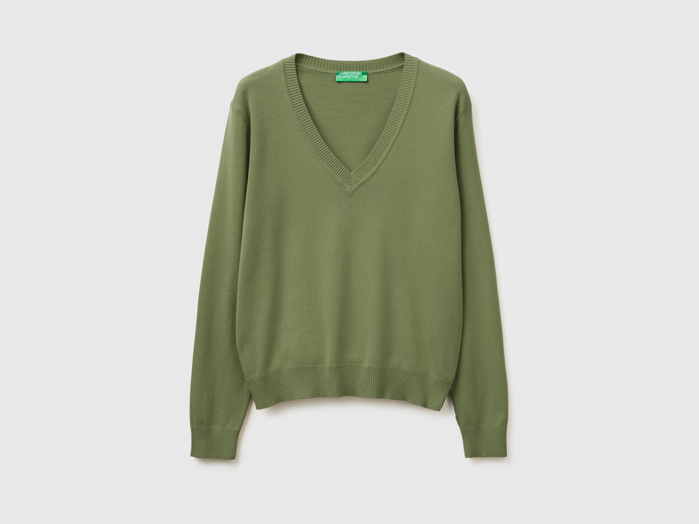 Camisola verde-oliva em algodão tricô com decote em V - ucb_image_FS