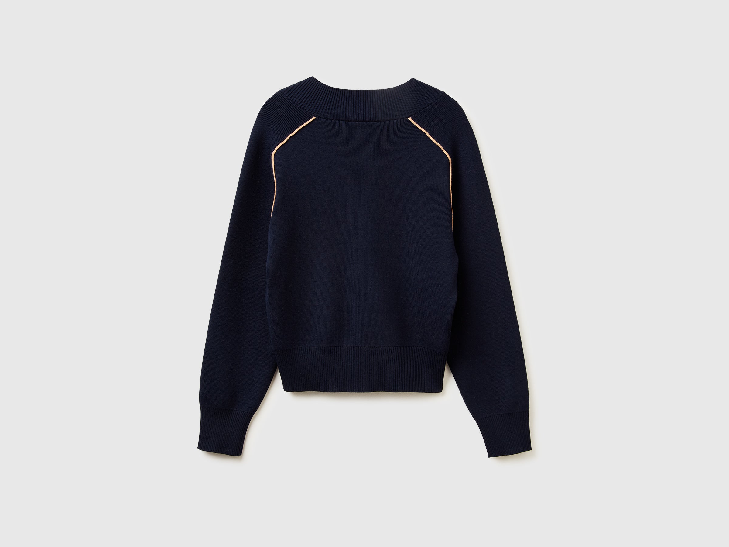 Camisola boxy fit com decote em V - ucb_image_BS
