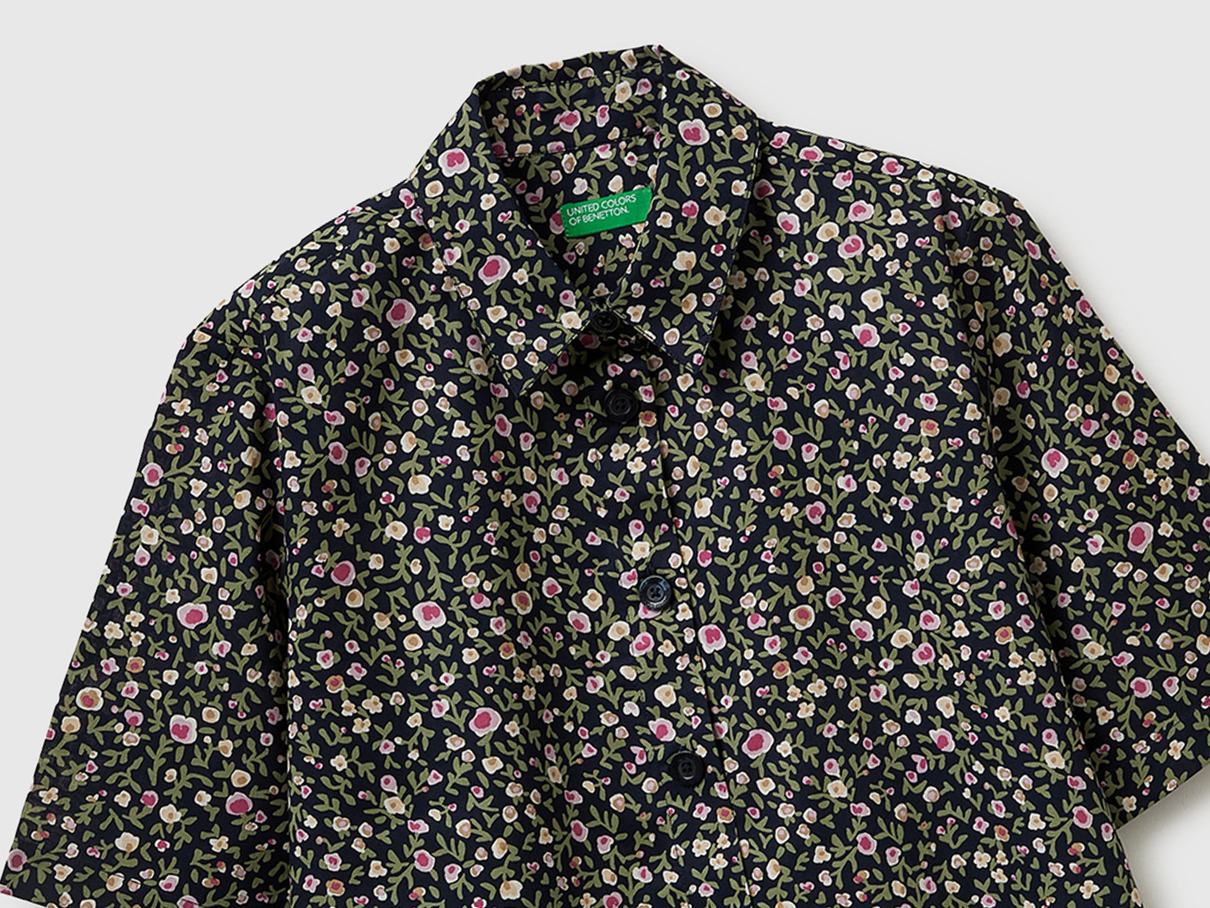 Camisa padrão de manga curta - ucb_image_DS1