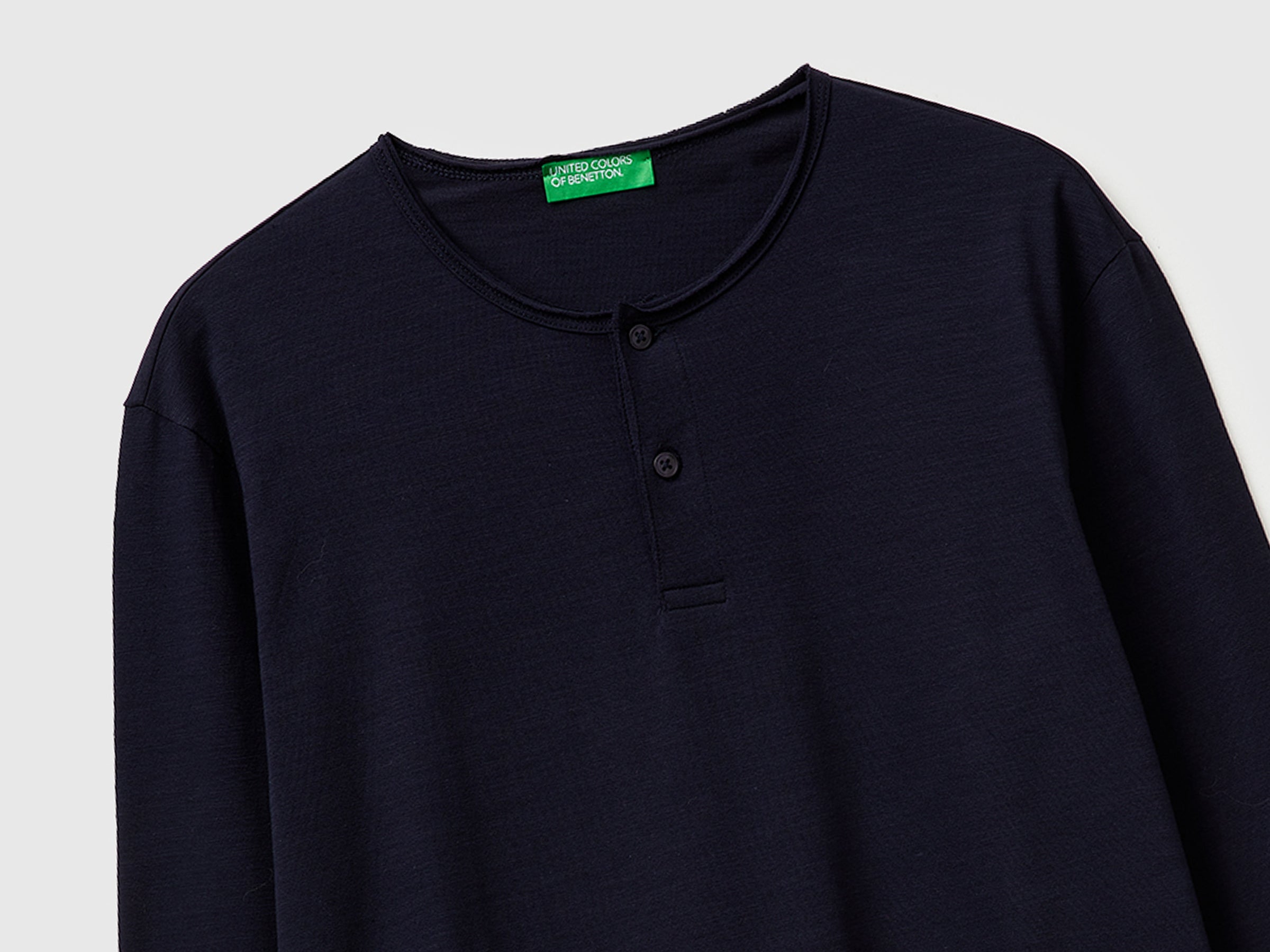 T-shirt com carcela de botões - ucb_image_DS1
