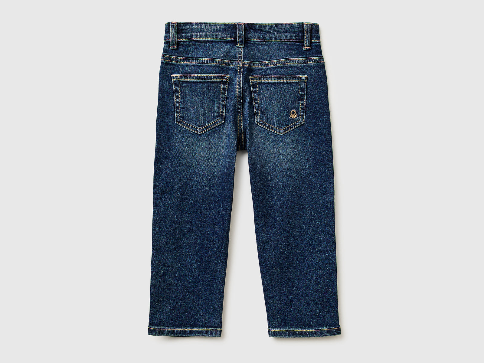Jeans loose fit com rasgos - ucb_image_BS