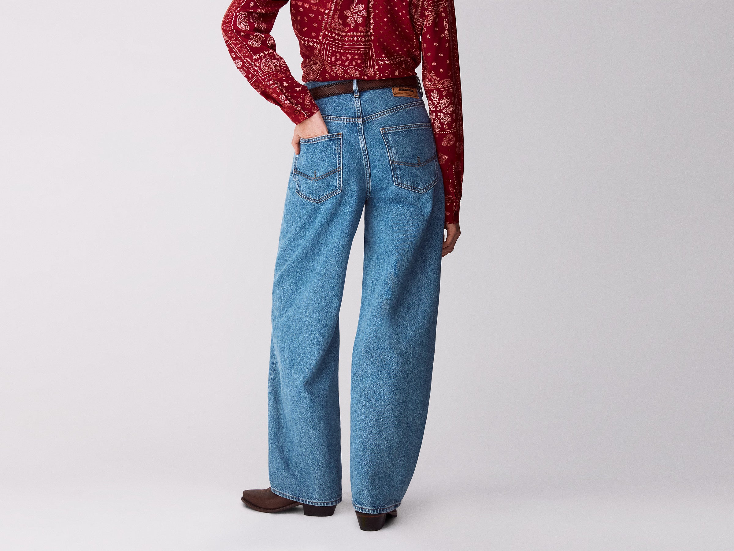 Jeans wide fit lavagem clara - ucb_image_B