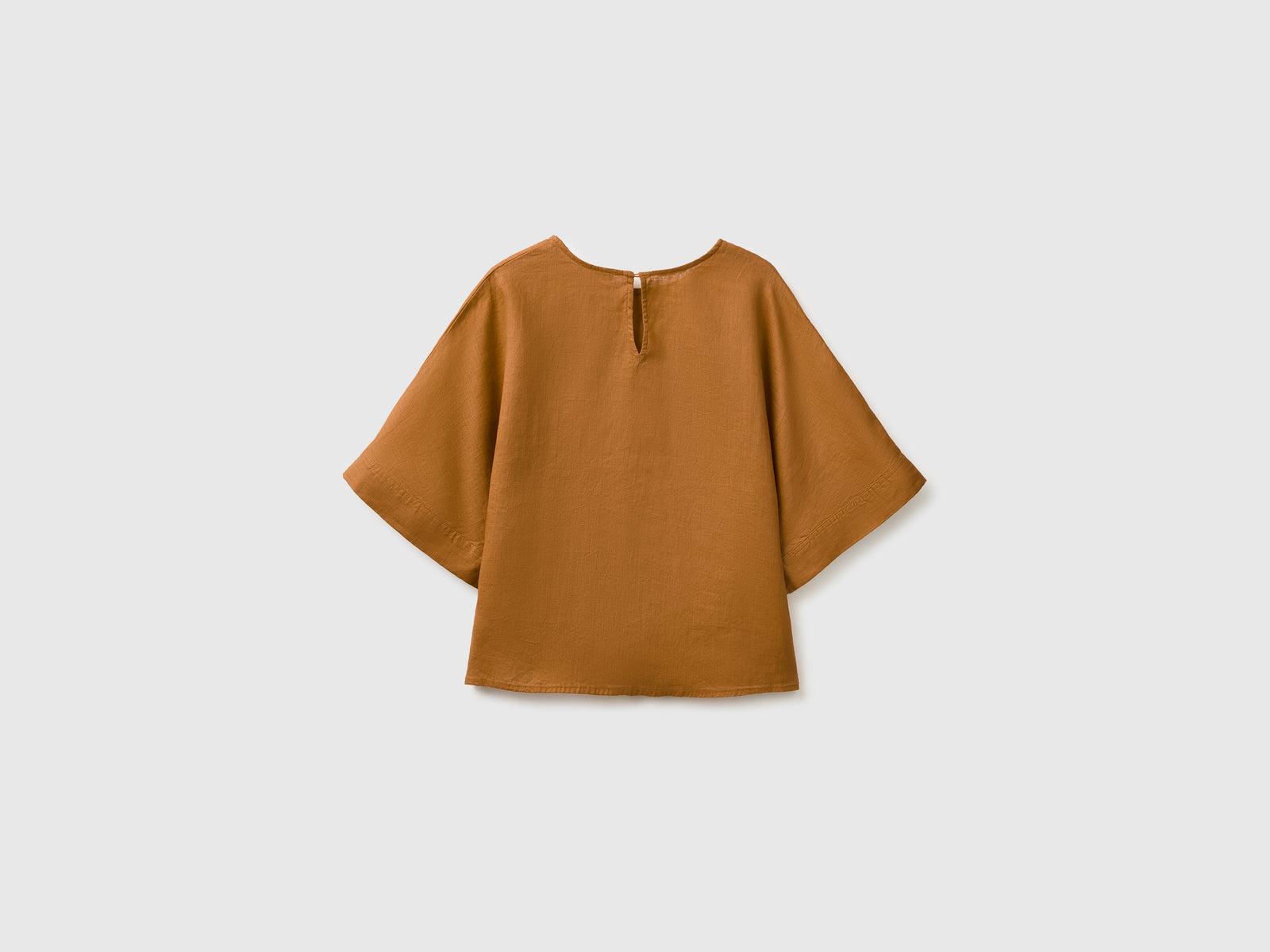 Blusa de gola redonda em linho puro - ucb_image_BS