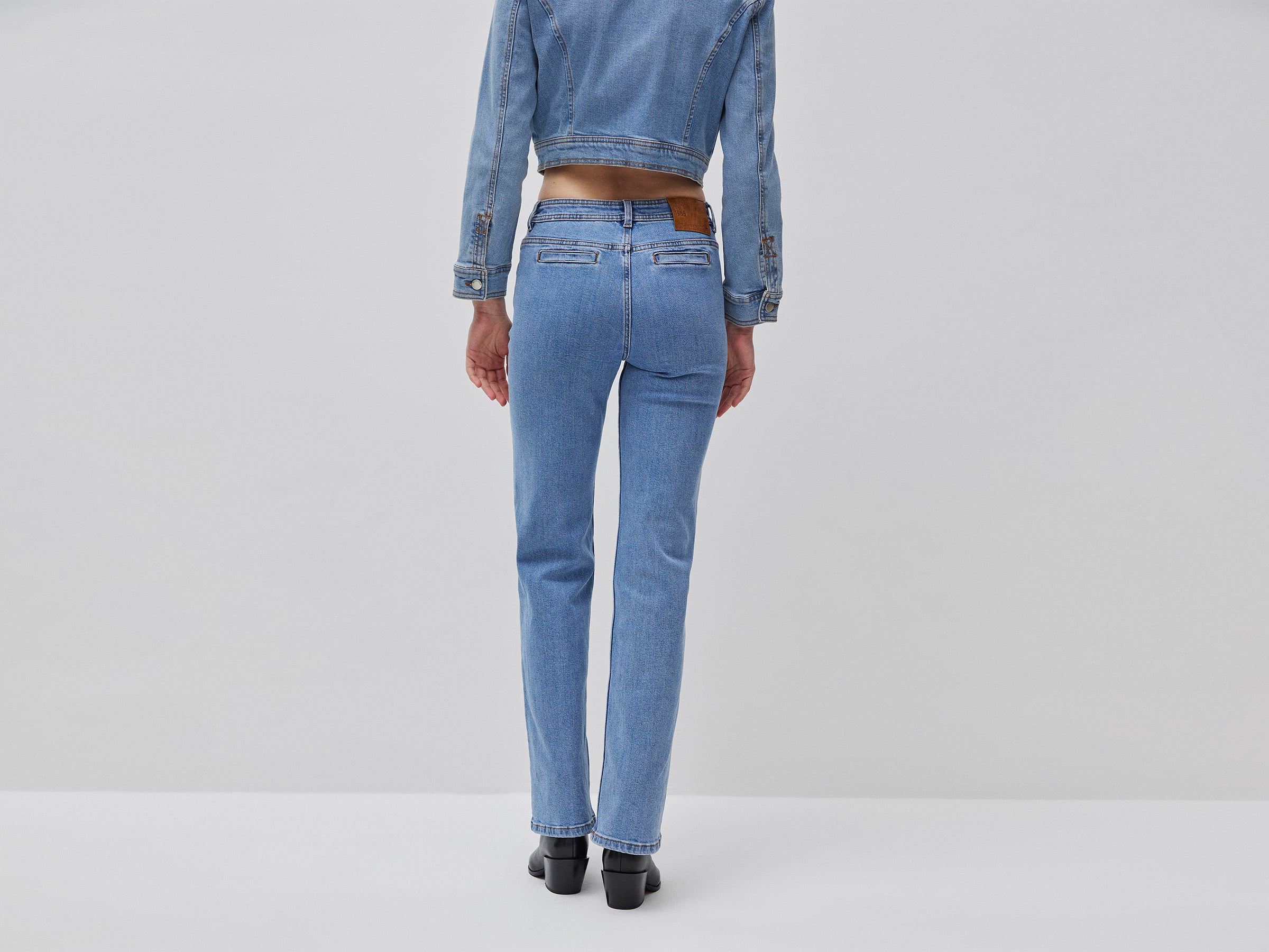 Jeans flare com nervura - ucb_image_B
