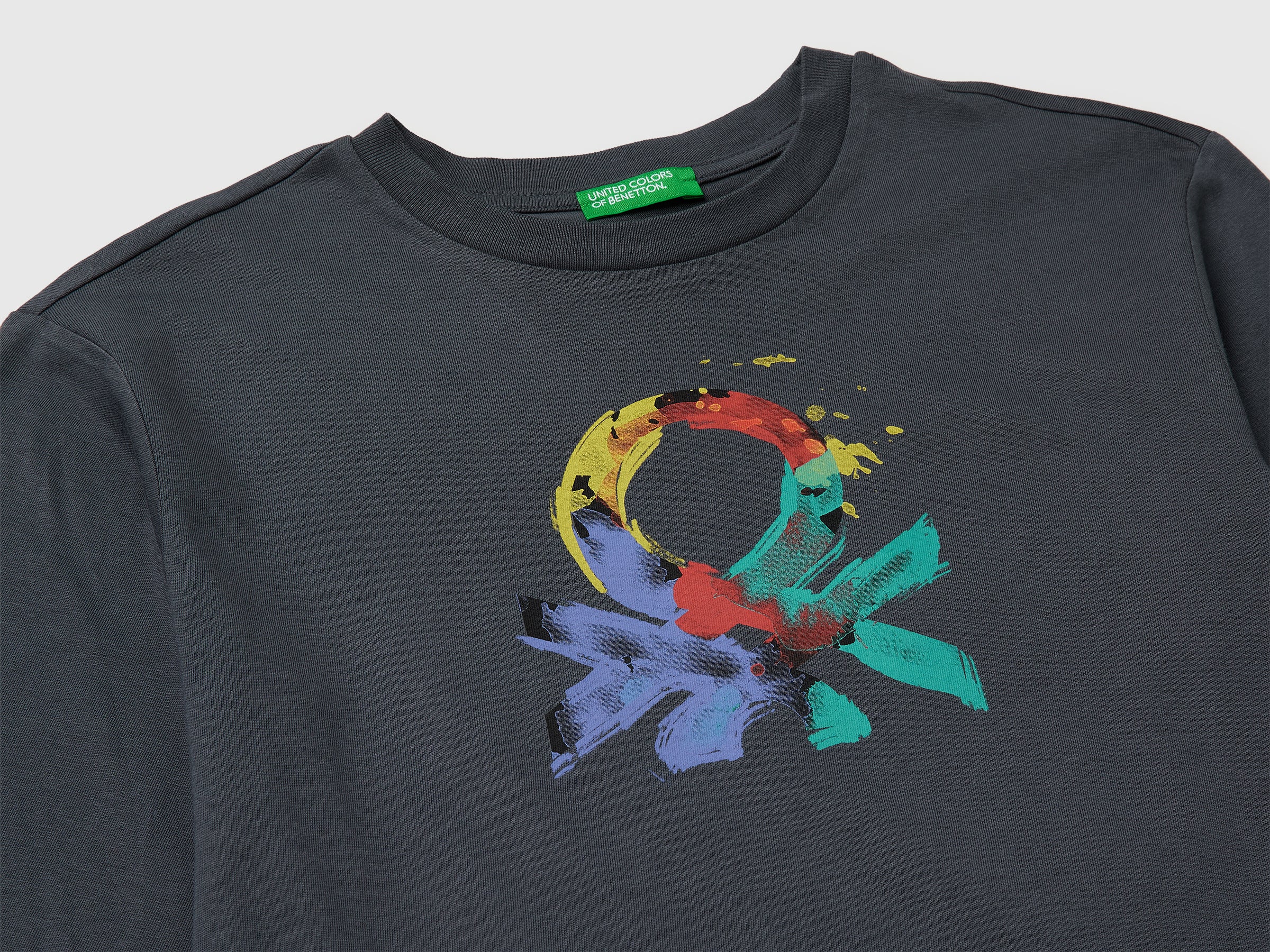 T-shirt com estampa logótipo em algodão orgânico - ucb_image_DS1