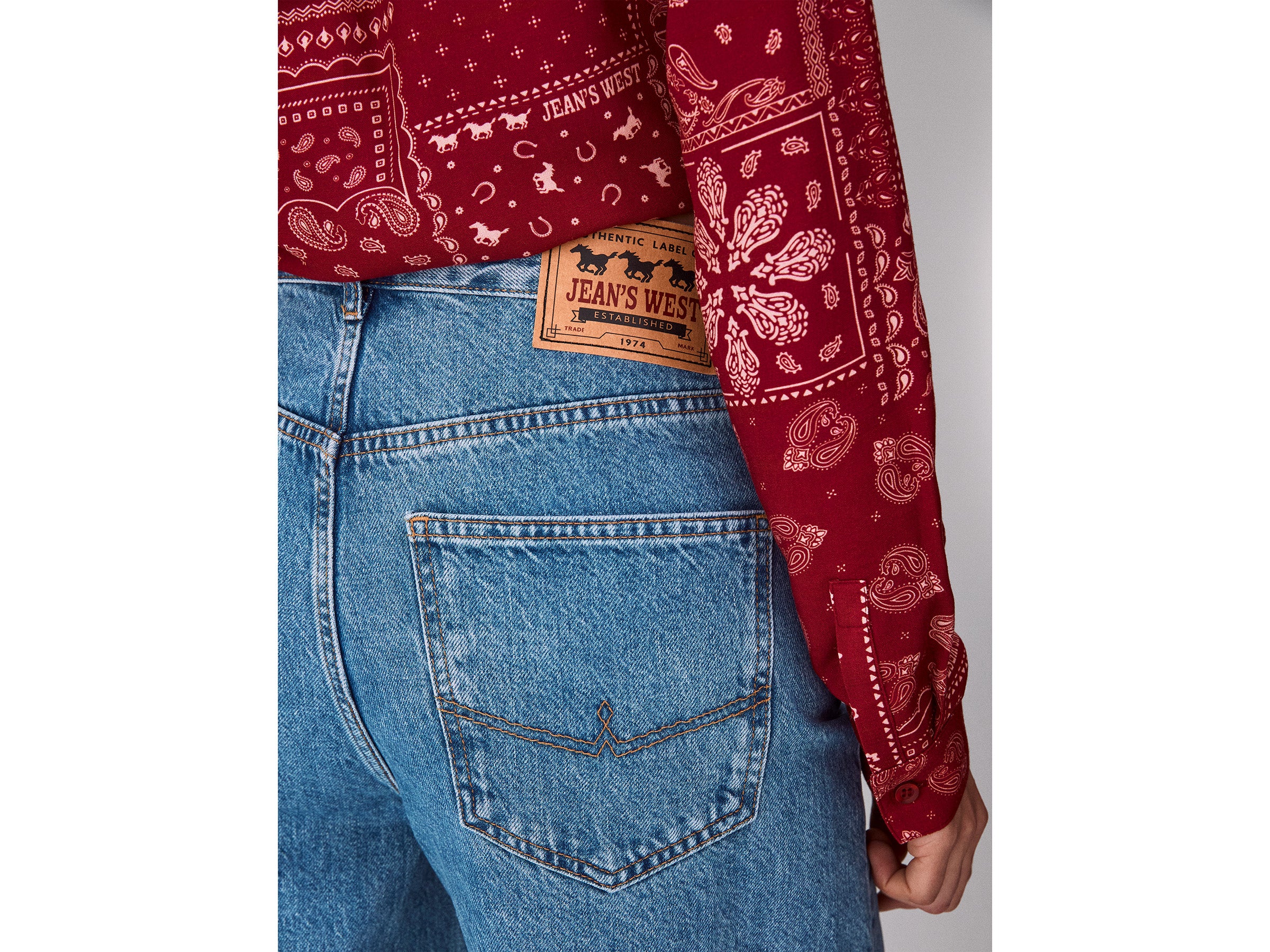 Jeans wide fit lavagem clara - ucb_image_FY