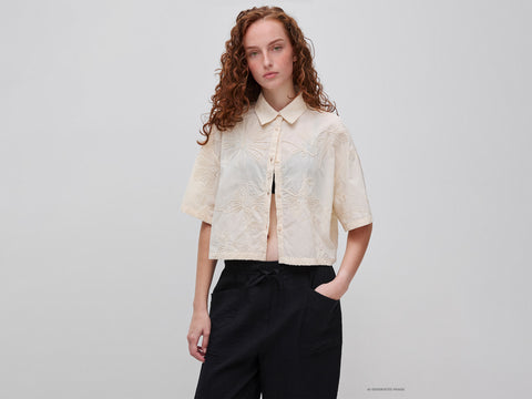 Camisa cropped com bordados florais - ucb_image_F