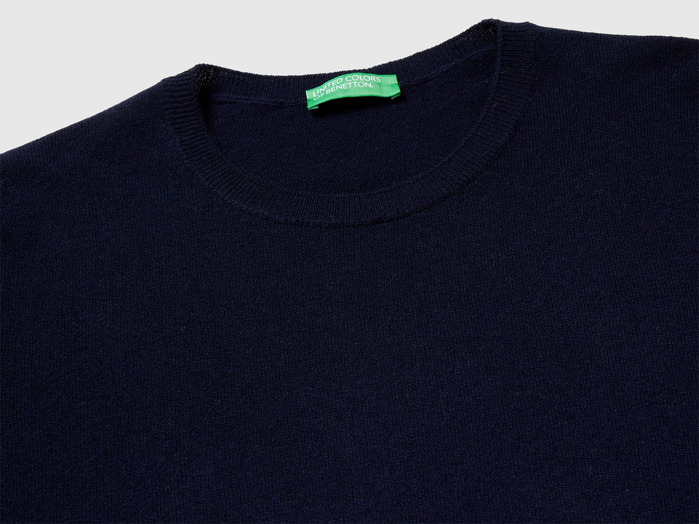 Camisola de manga curta azul-escuro em pura lã Merino - ucb_image_DS1