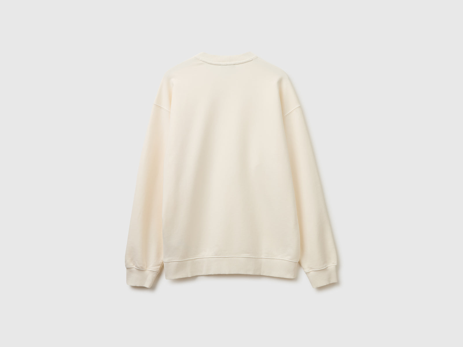 Closed sweatshirt with a worn look - ucb_image_BS