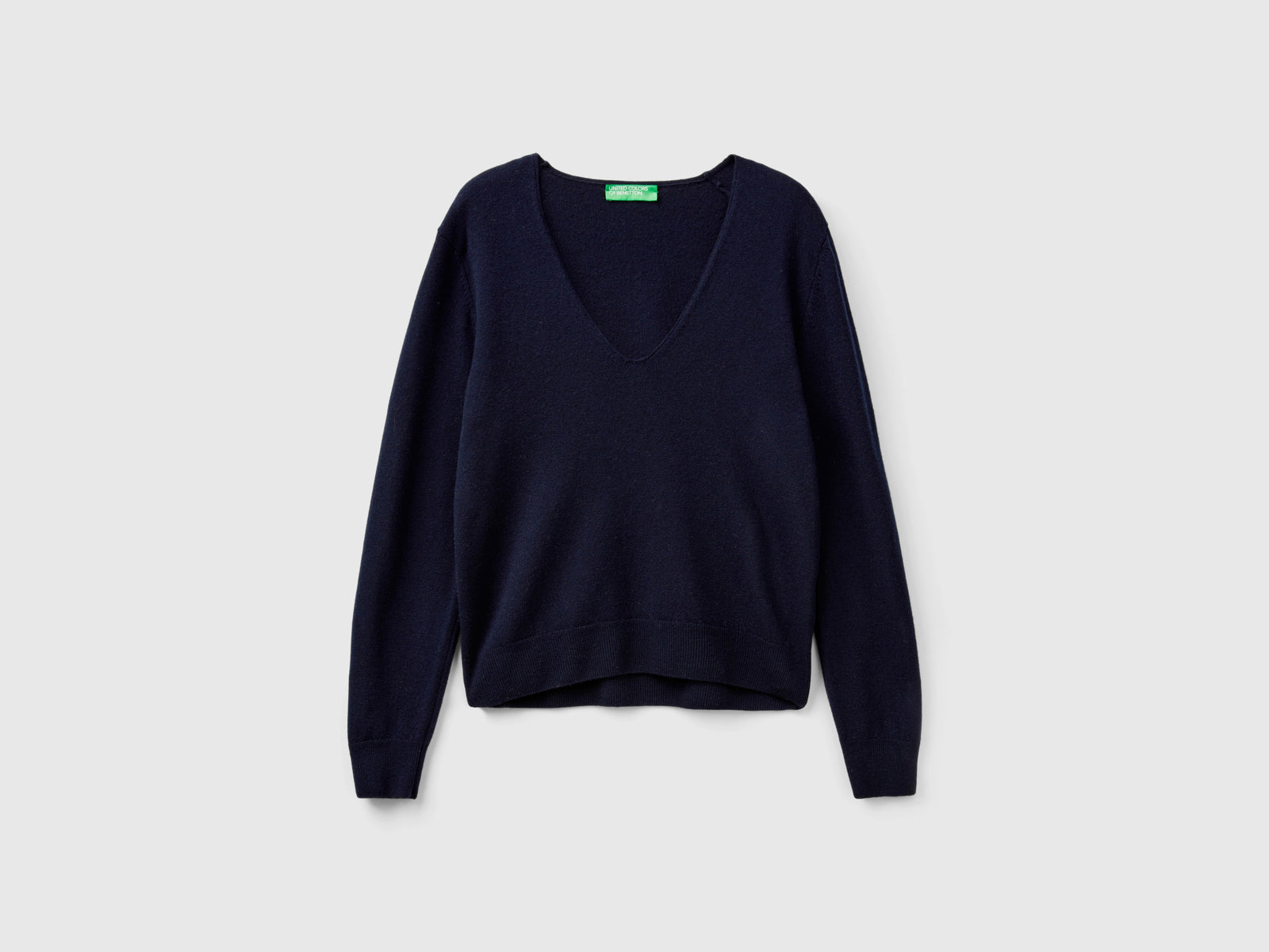 Camisola azul-escuro com decote em V em pura lã Merino - ucb_image_FS