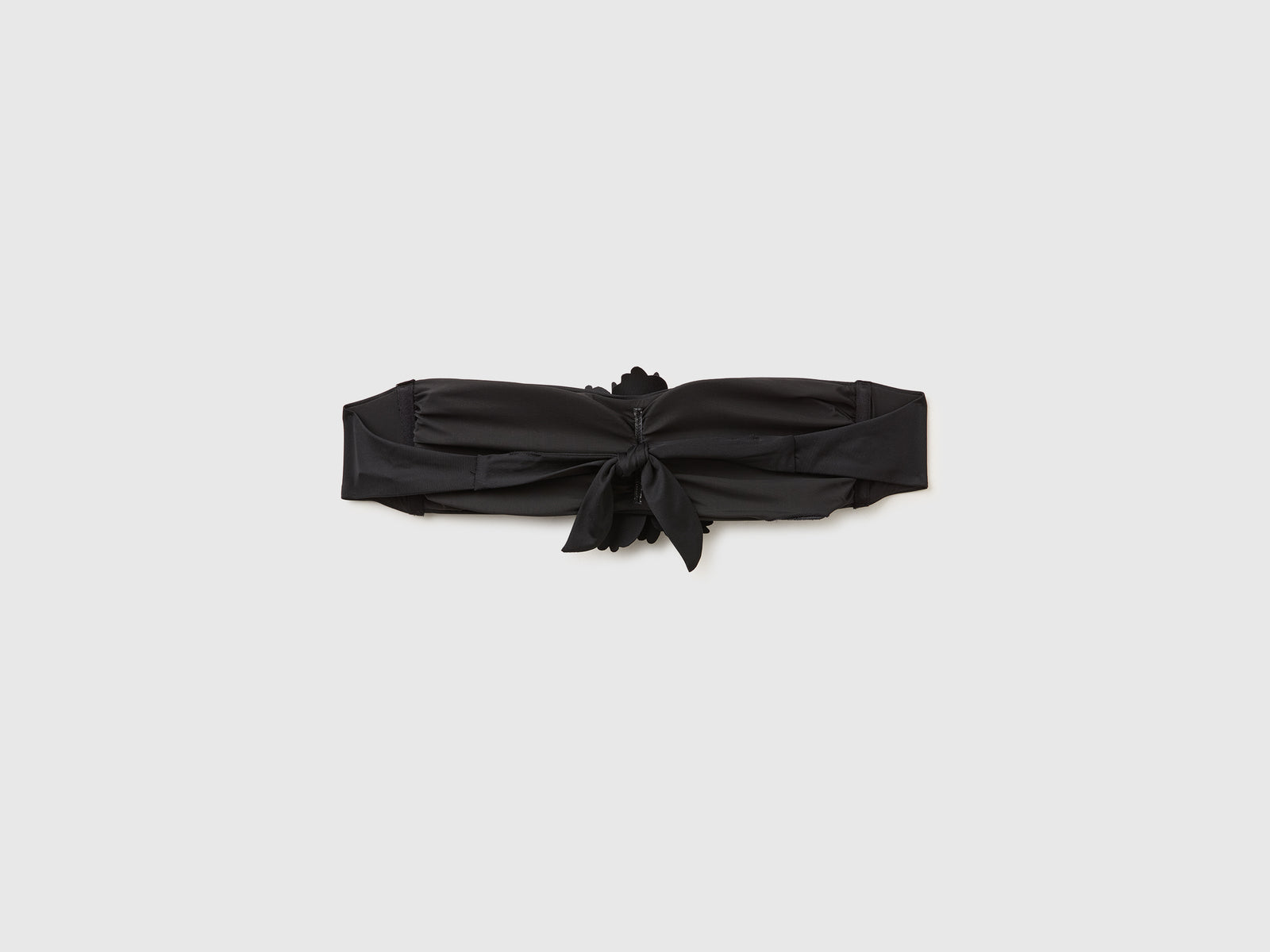 Beach band with flower application - ucb_image_BS