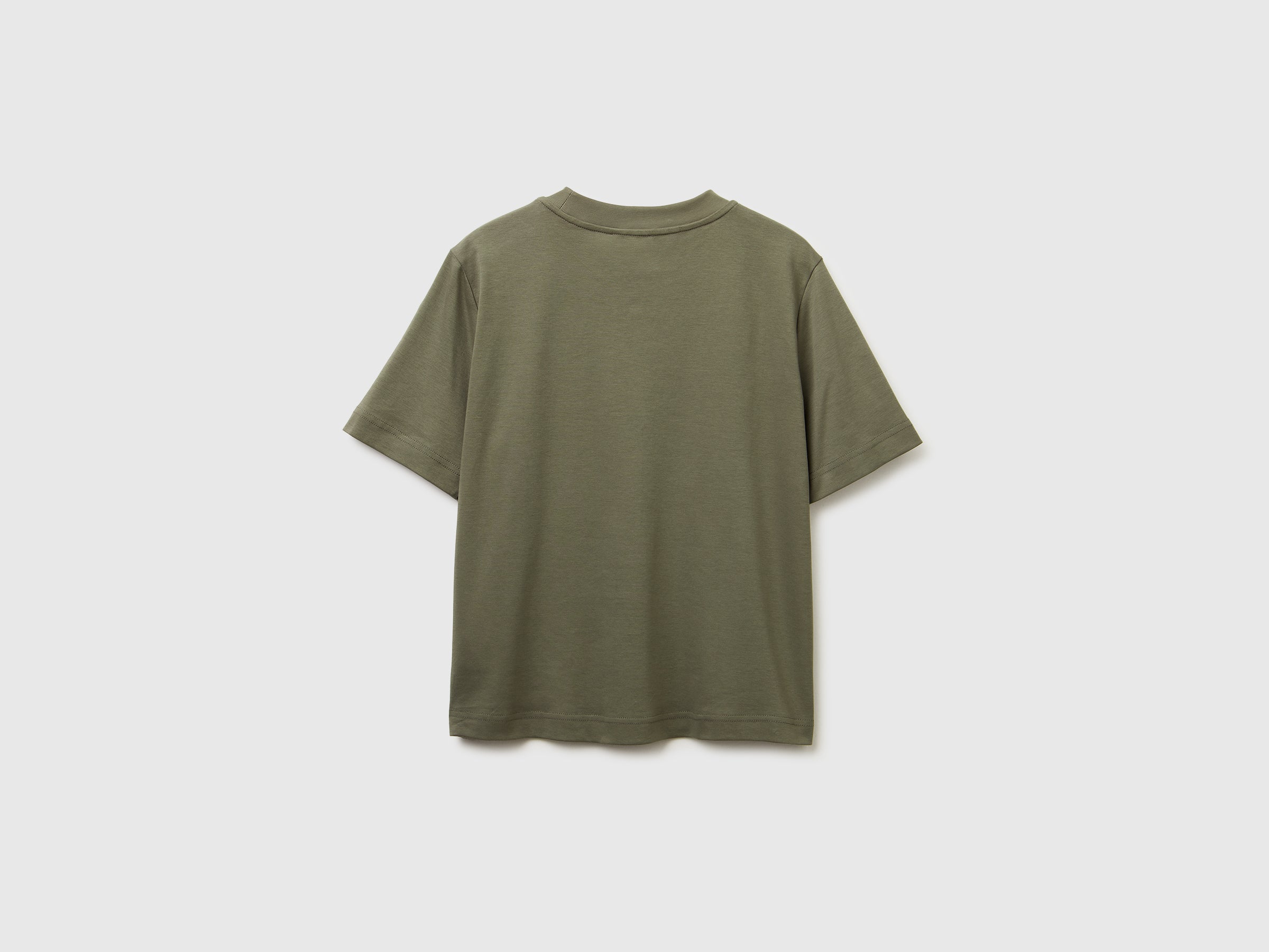 T-shirt com estampa e bordado - ucb_image_BS
