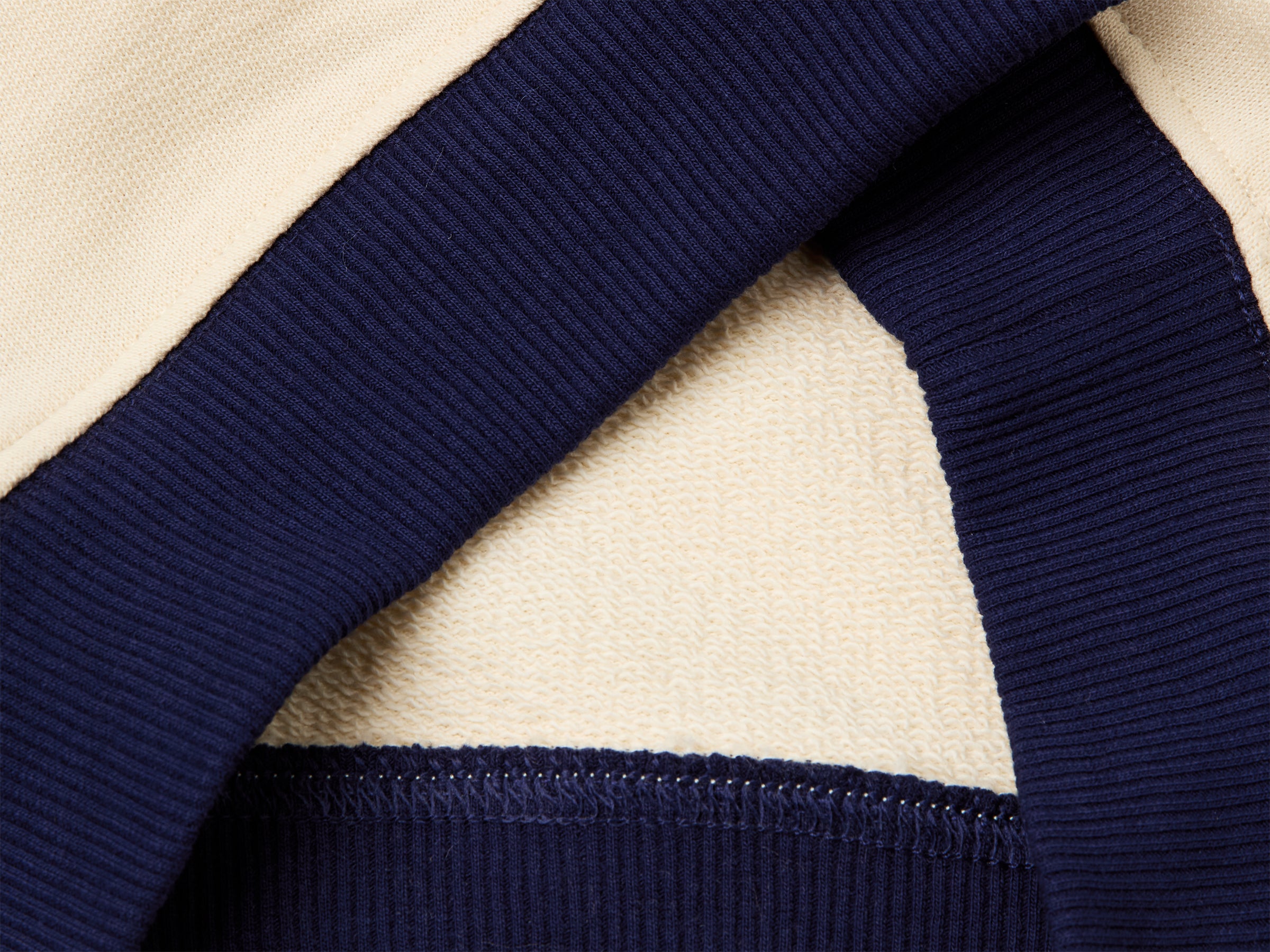 Sweat com estampa logótipo em algodão orgânico - ucb_image_DS1