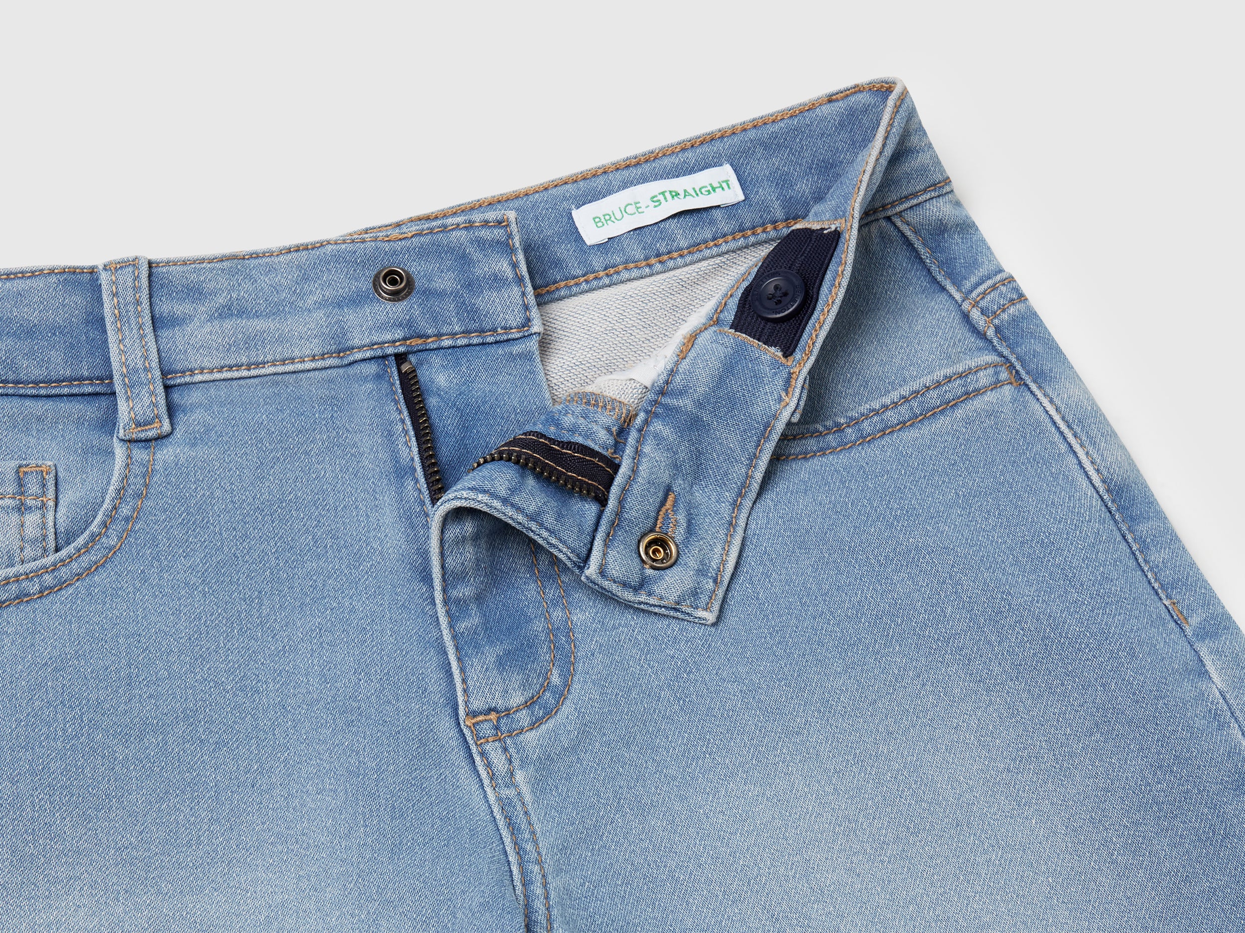 Straight Bermuda shorts in stretch denim - ucb_image_DS1
