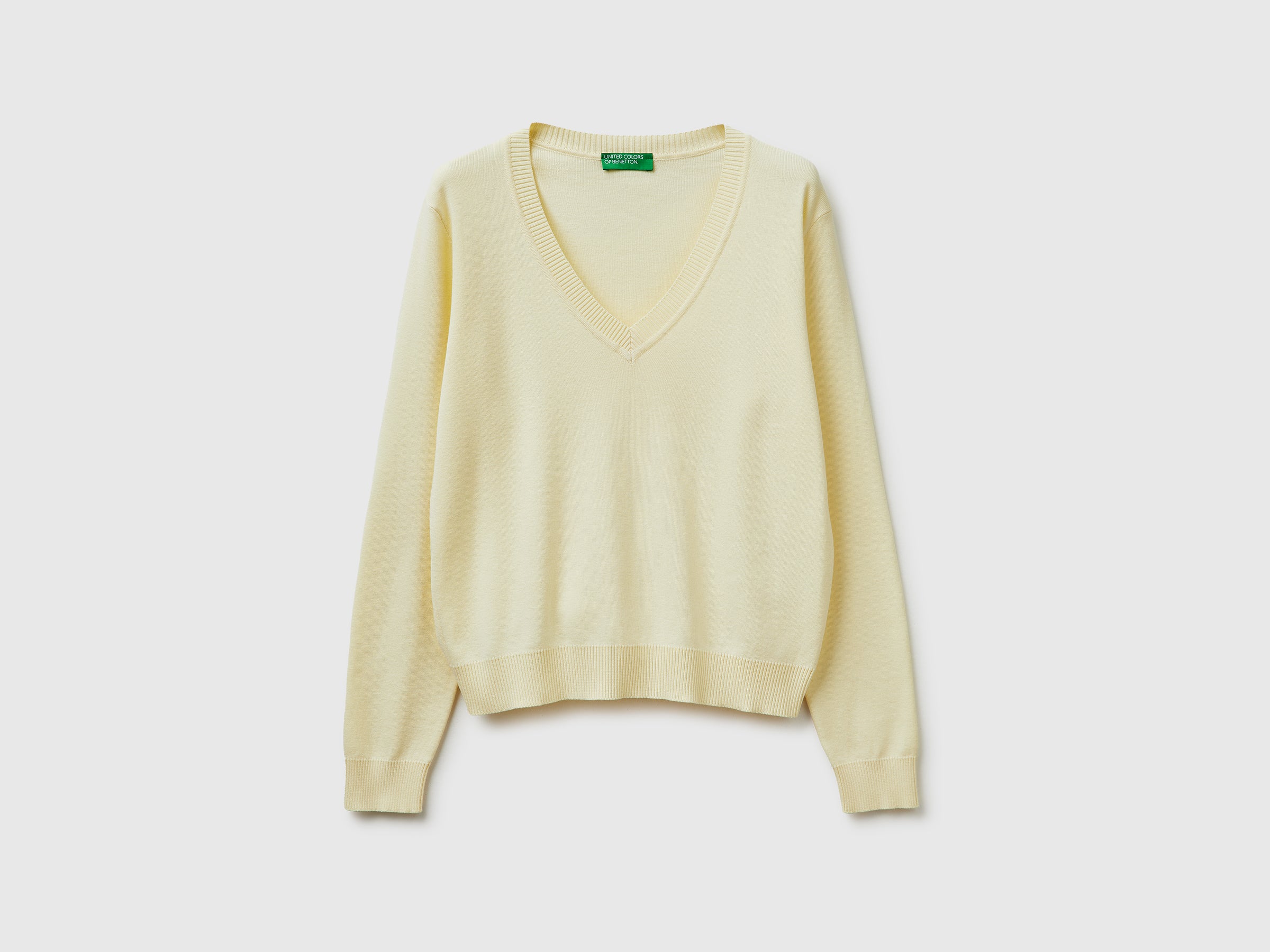 Light yellow V-neck sweater in cotton tricot - ucb_image_FS