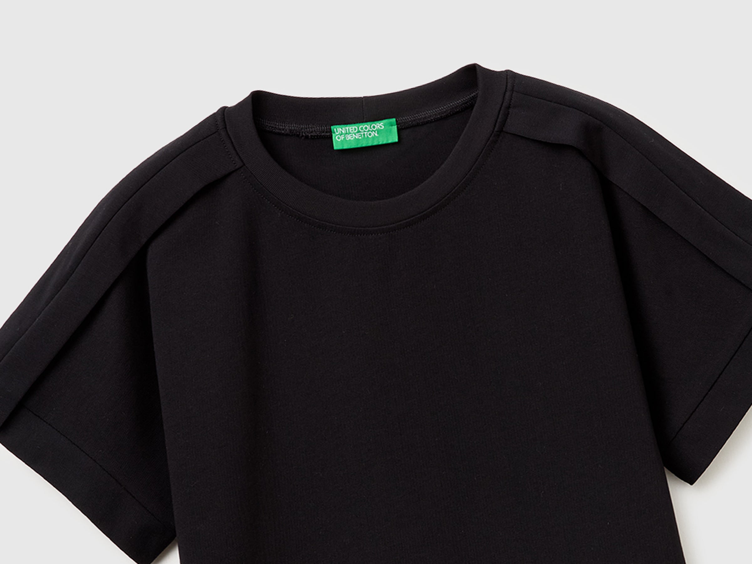 T-shirt with pleat on the shoulders - ucb_image_DS1