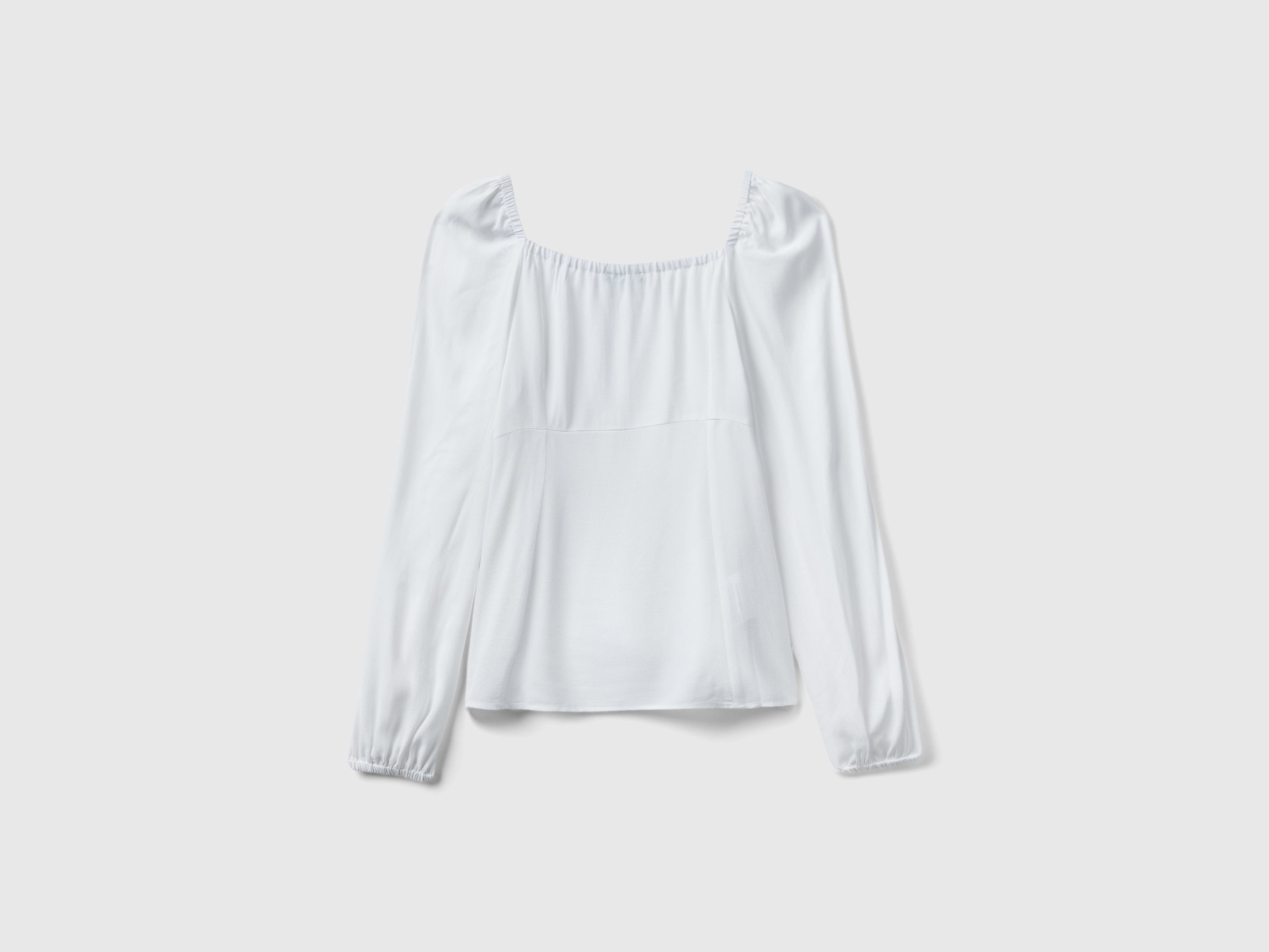 Blusa slim fit com decote quadrado - ucb_image_BS