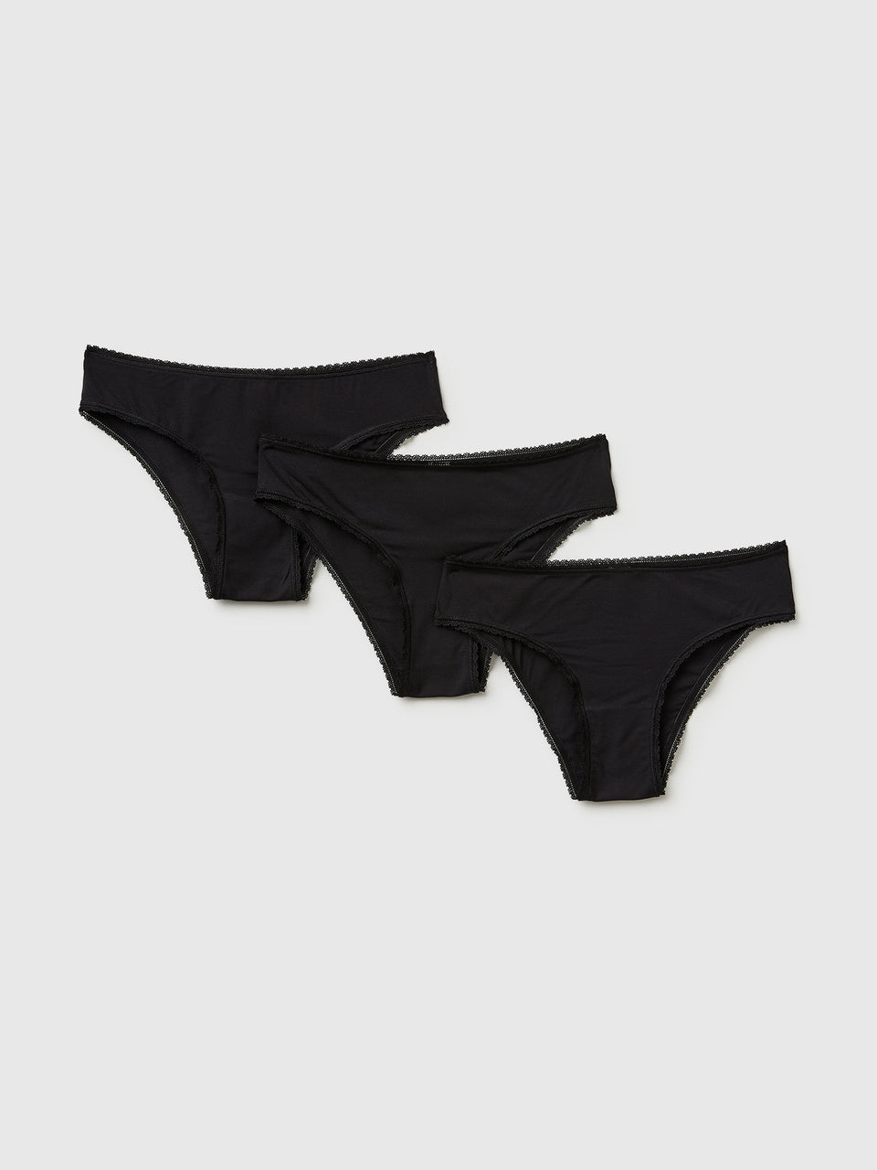 Three briefs in stretch Modal - ucb_image_FS
