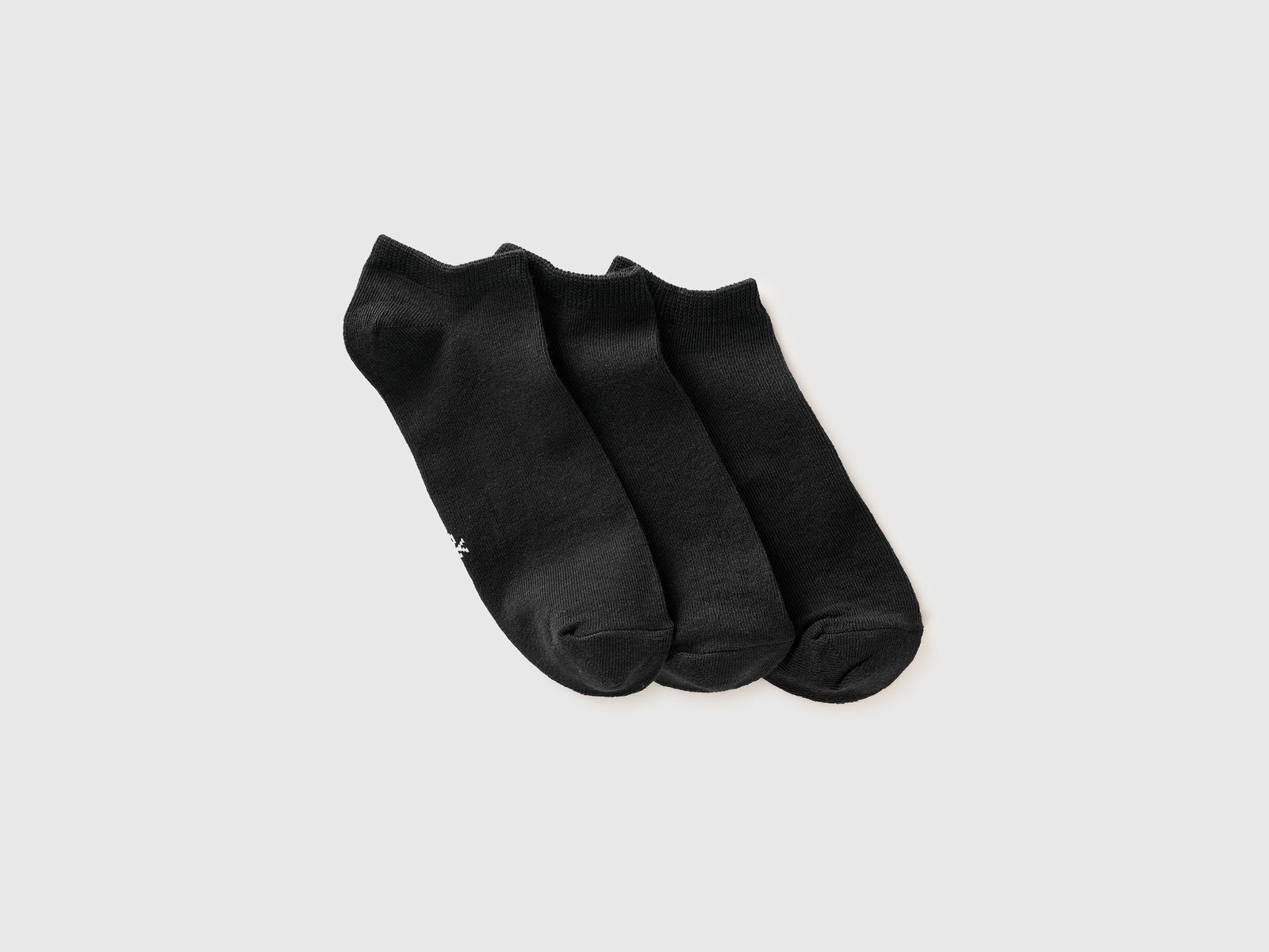 Three pairs of plain short socks - ucb_image_FS