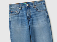 Jeans mom fit - ucb_image_DS1