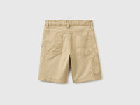 Lightweight Bermuda shorts with pockets - ucb_image_BS