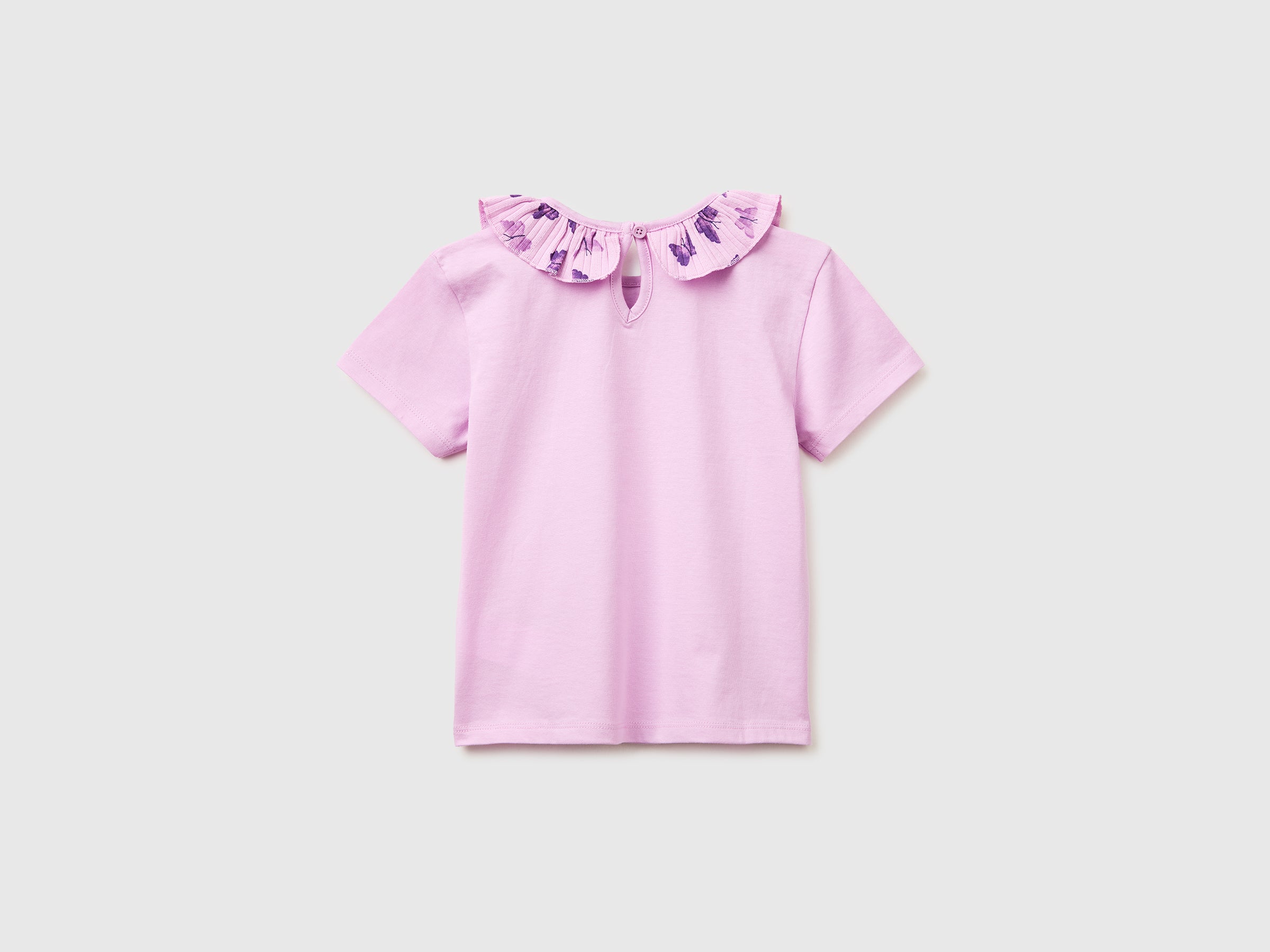 T-shirt with ruffles on the collar - ucb_image_BS