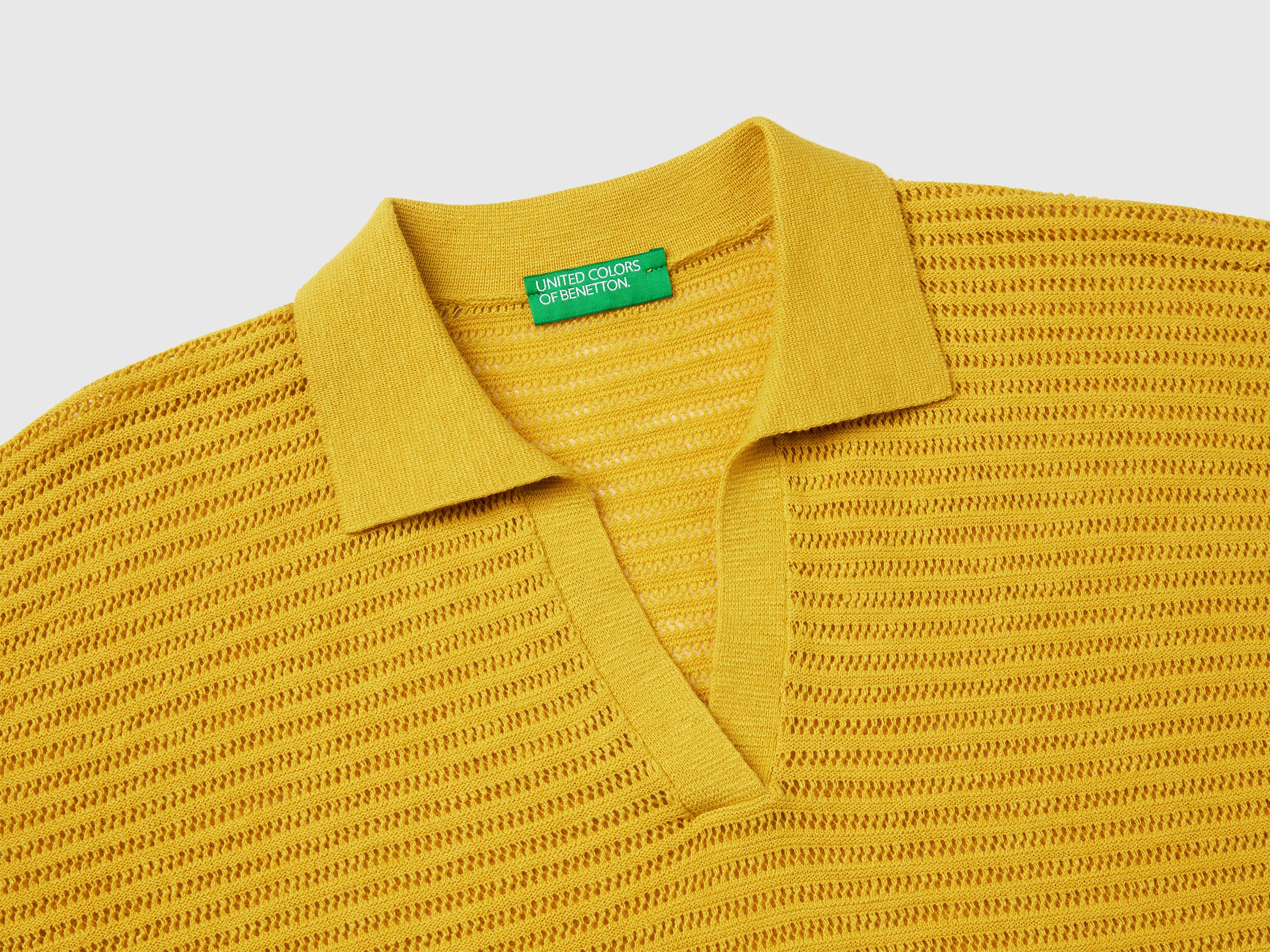 Perforated polo shirt in linen blend - ucb_image_DS1