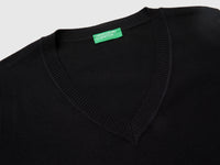Black V-neck sweater in tricot cotton - ucb_image_DS1