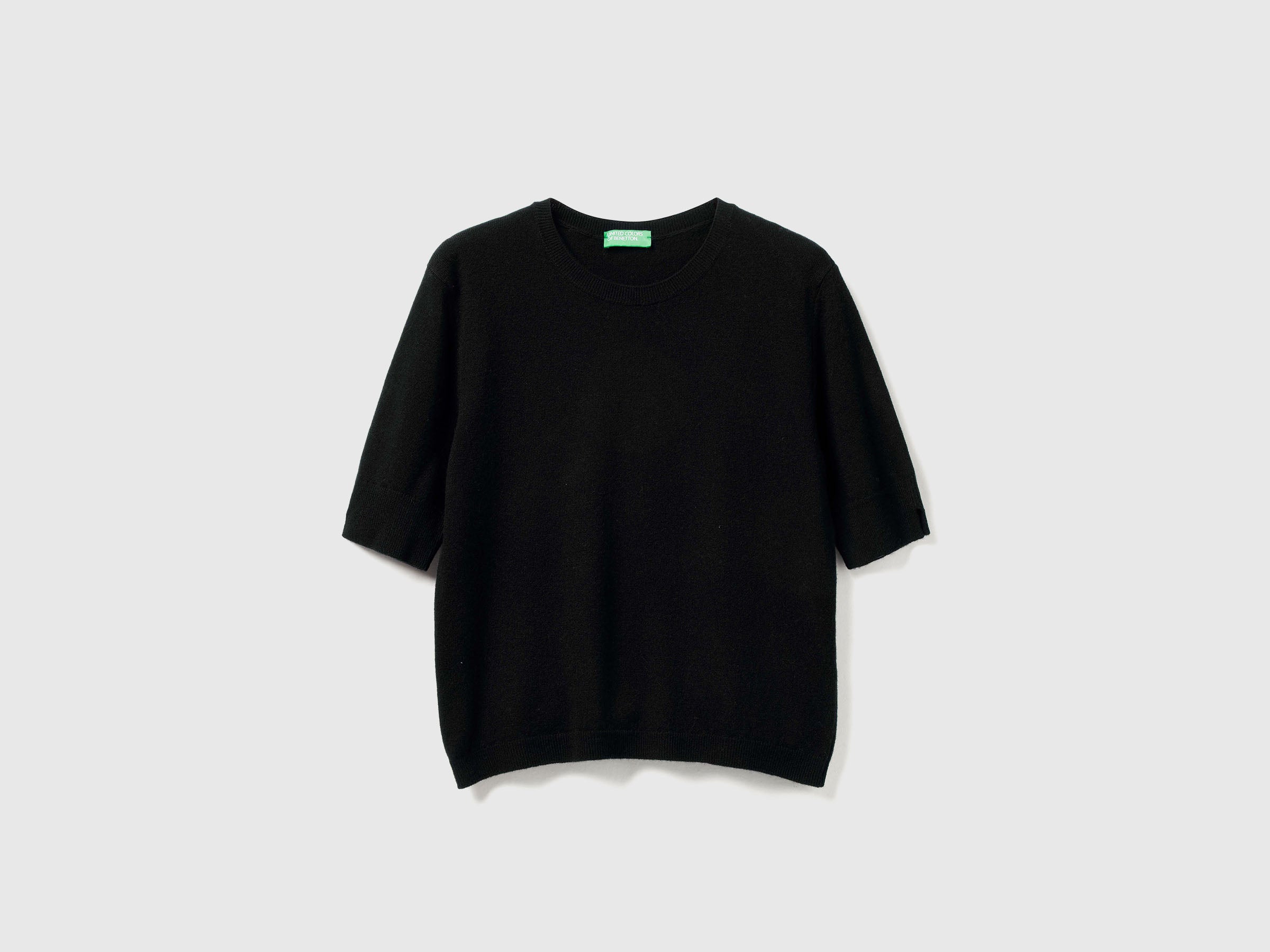 Camisola de manga curta preta em pura lã Merino - ucb_image_FS