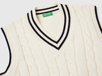 V-neck vest with braids - ucb_image_DS1