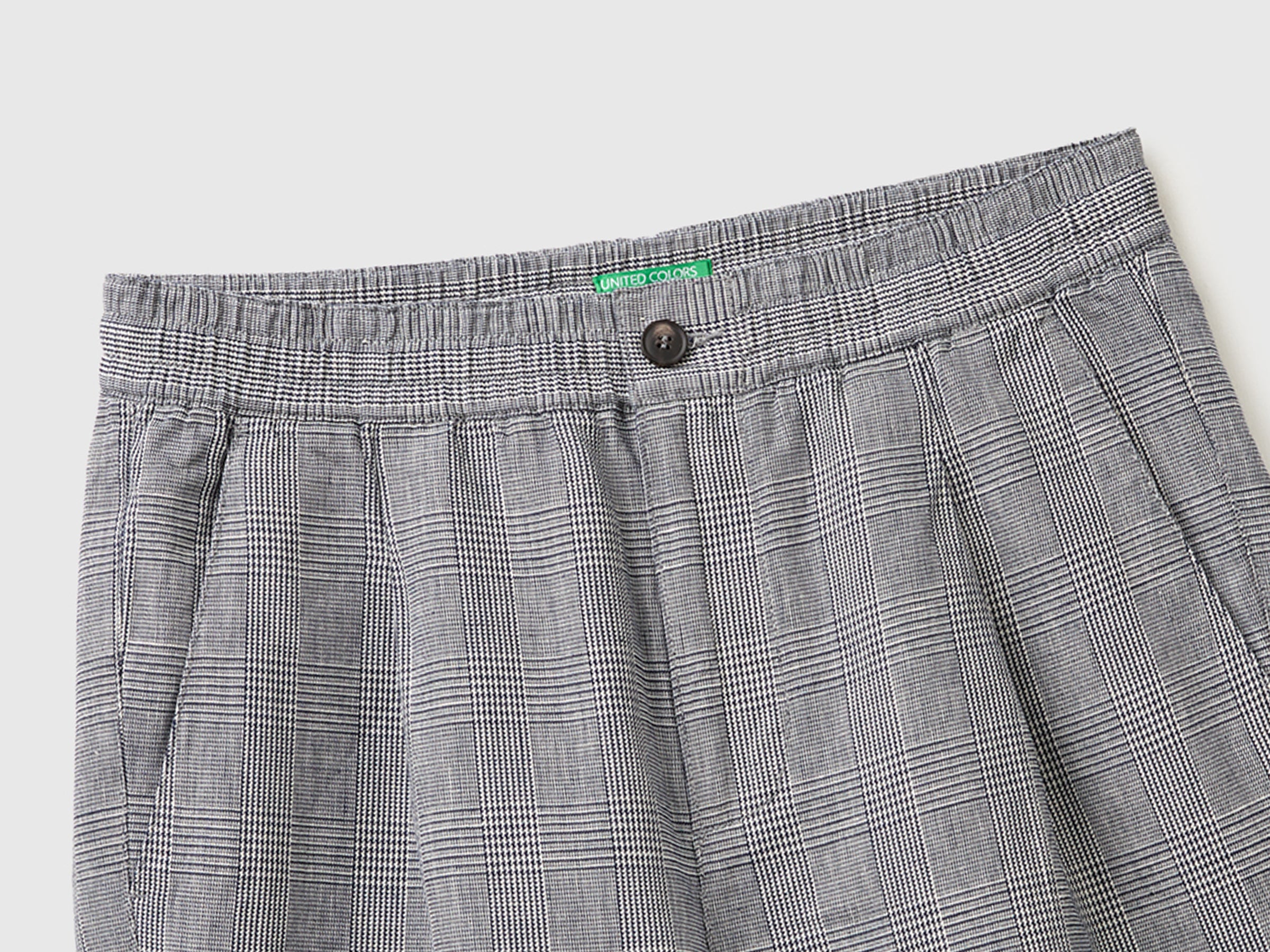 Regular fit Bermuda shorts in linen blend - ucb_image_FY