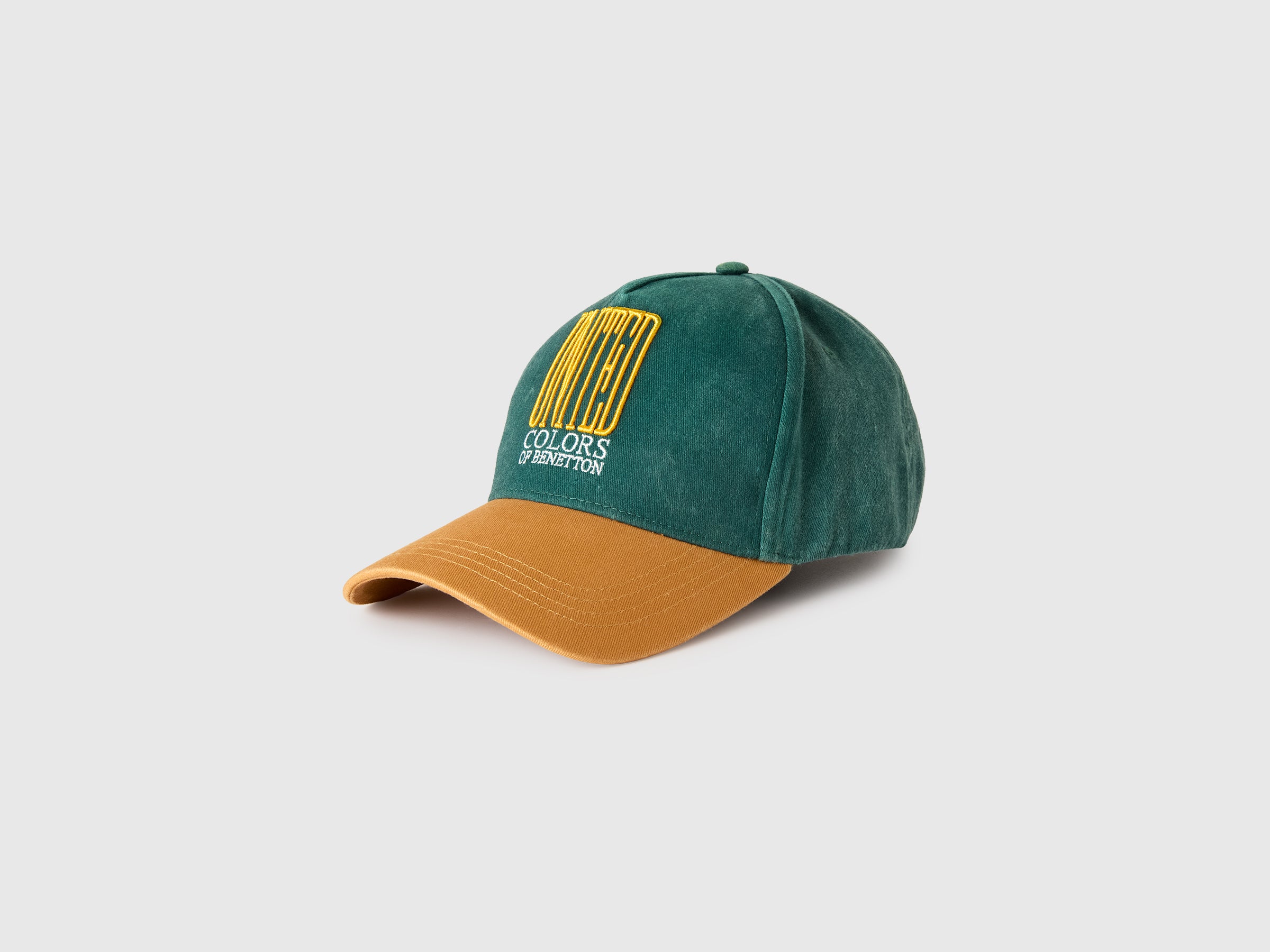 Baseball cap with embroidery - ucb_image_FS