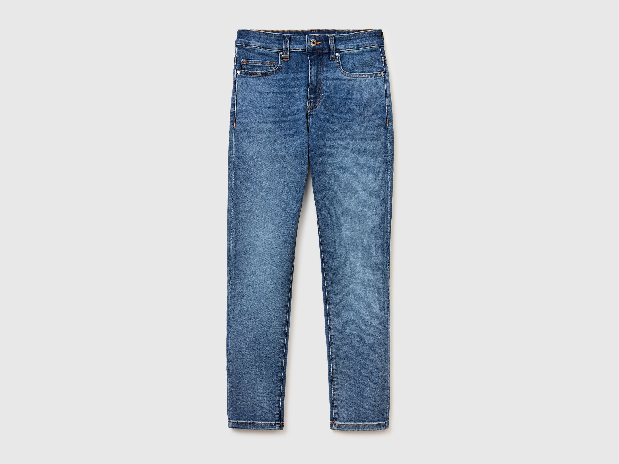 Jeans slim fit de cintura subida - ucb_image_FS