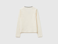 Fitted V-neck T-shirt - ucb_image_BS
