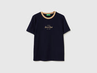 T-shirt com emblema bordado - ucb_image_FS