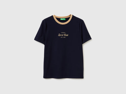 T-shirt com emblema bordado - ucb_image_FS
