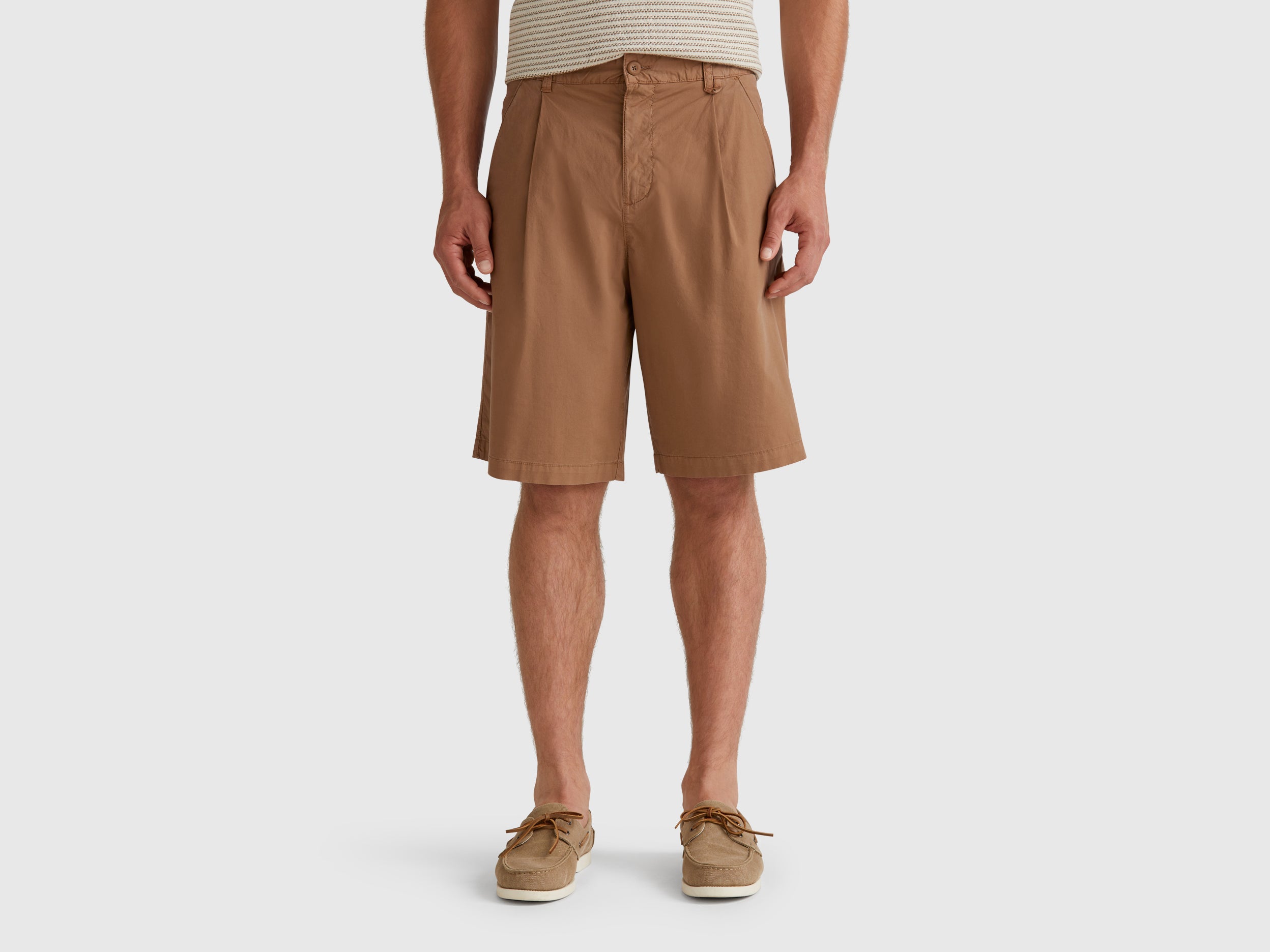 Bermudas amplas - ucb_image_F
