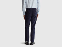 Calças slim fit em veludo stretch - ucb_image_B