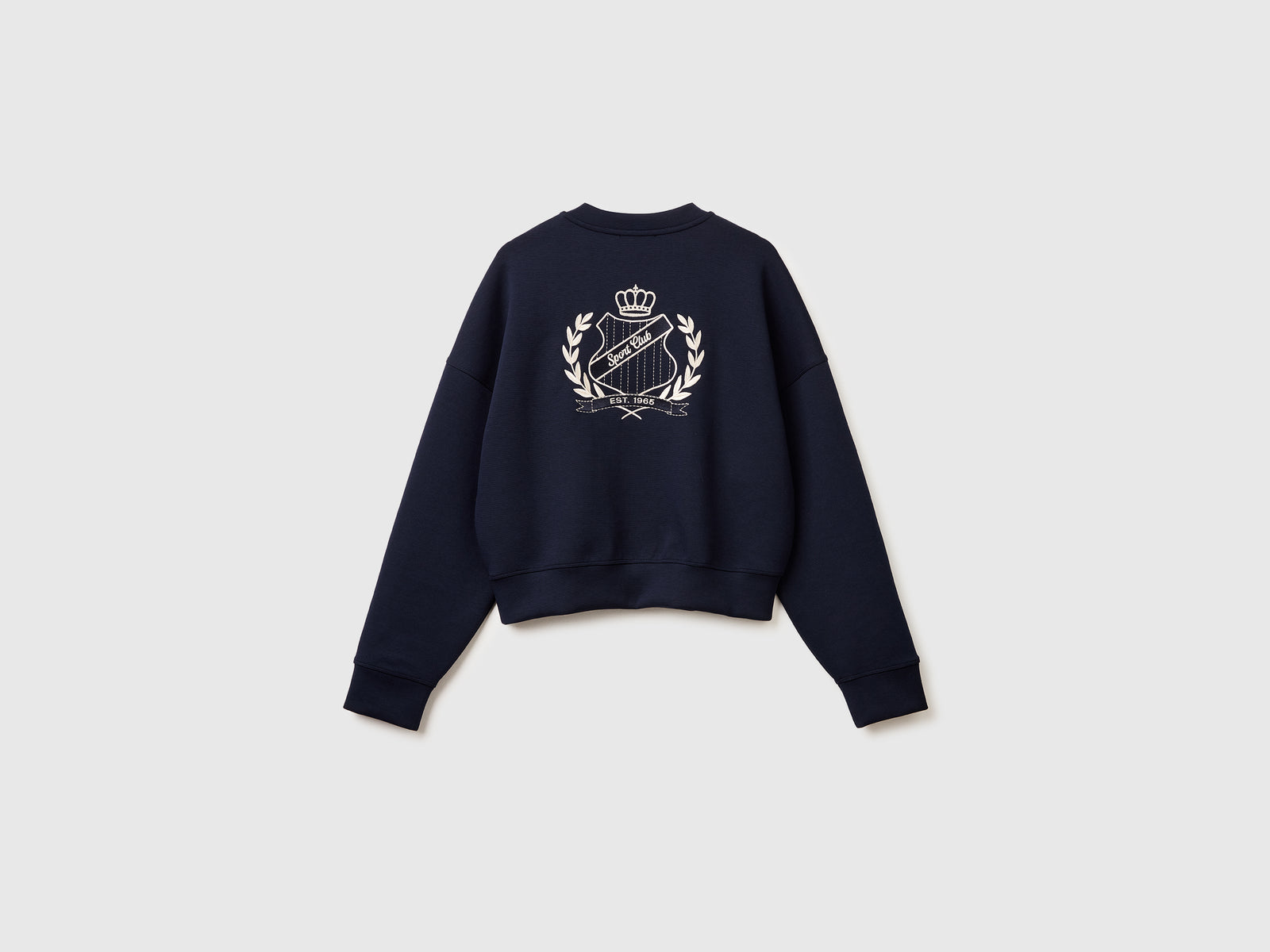 Boxy fit sweatshirt with crest on the back - ucb_image_BS
