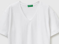 T-shirt decote em V em algodão leve - ucb_image_DS1
