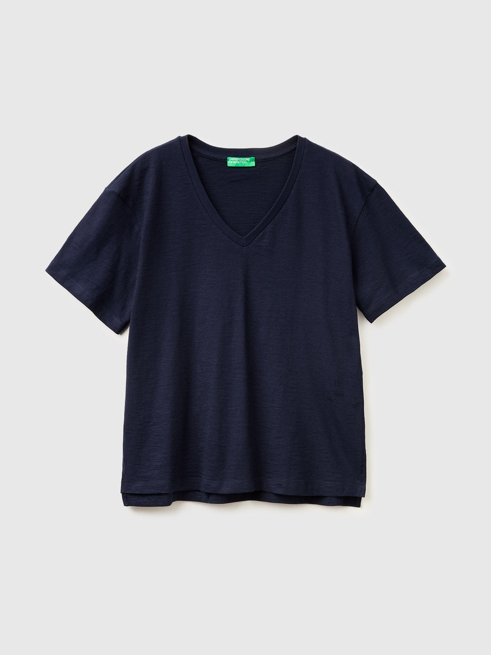 T-shirt decote em V em algodão leve - ucb_image_FS