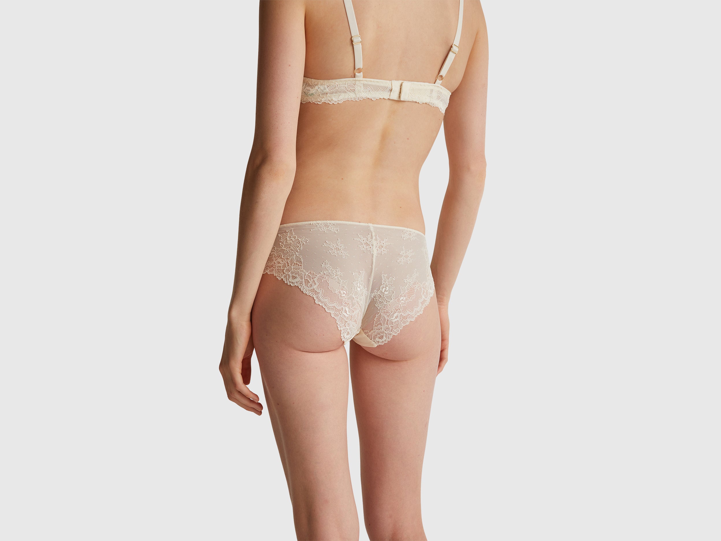 Slip stretch com renda - ucb_image_B