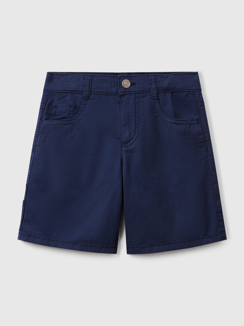 Lightweight Bermuda shorts with pockets - ucb_image_FS