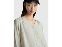 Camisa às riscas com decote em V - ucb_image_FY