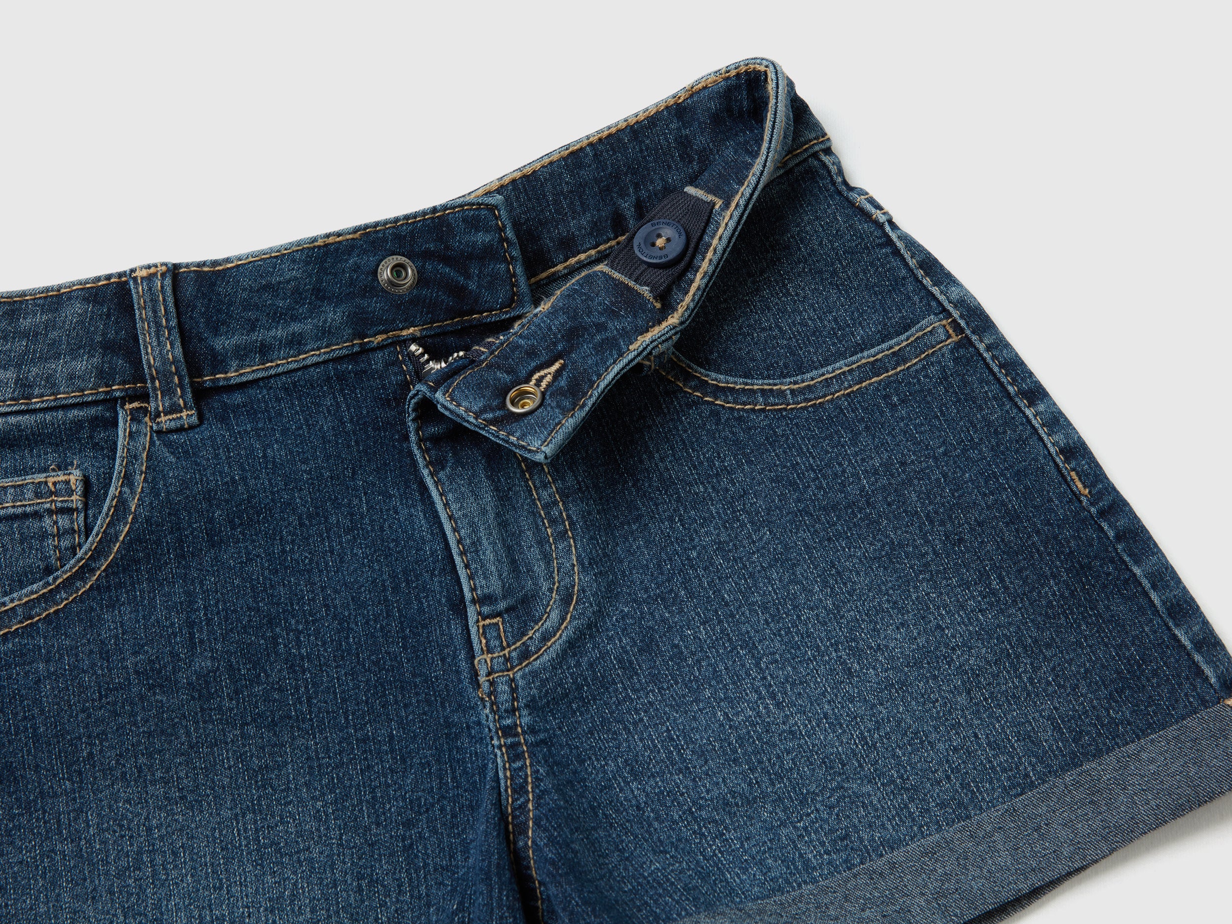 Jeans curtos em denim  - ucb_image_DS1