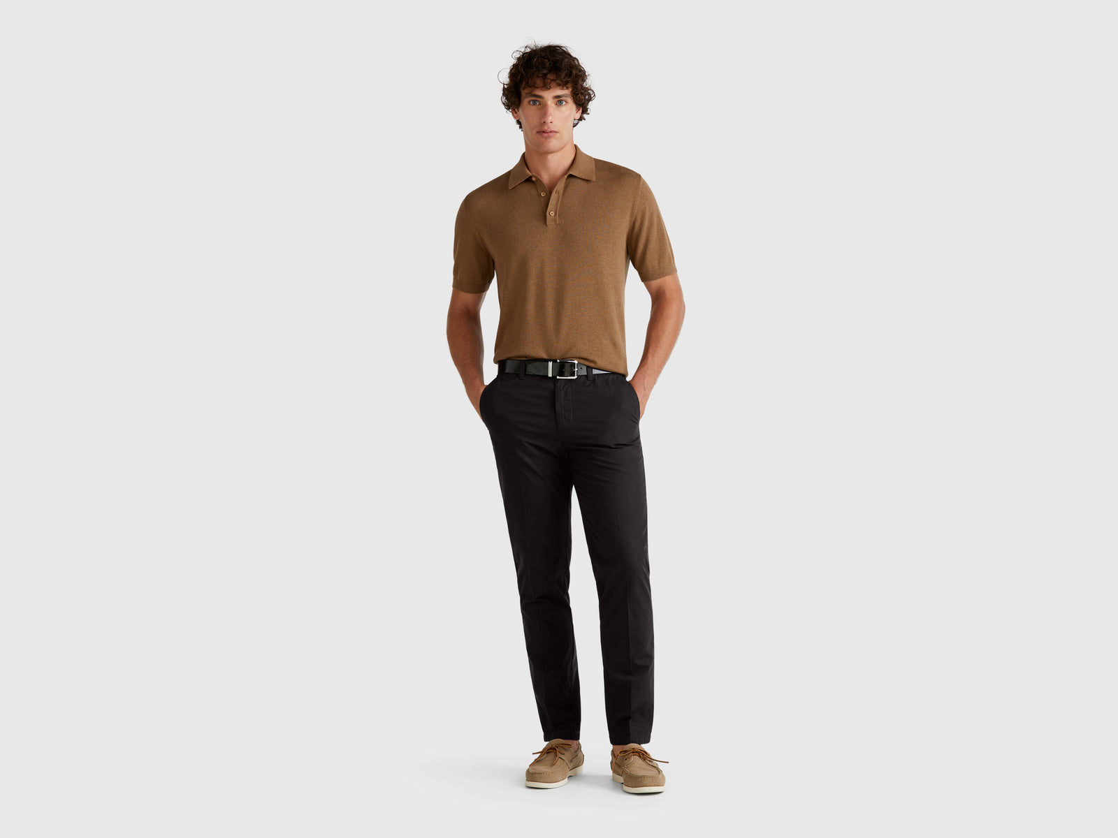 Slim fit chinos in light cotton