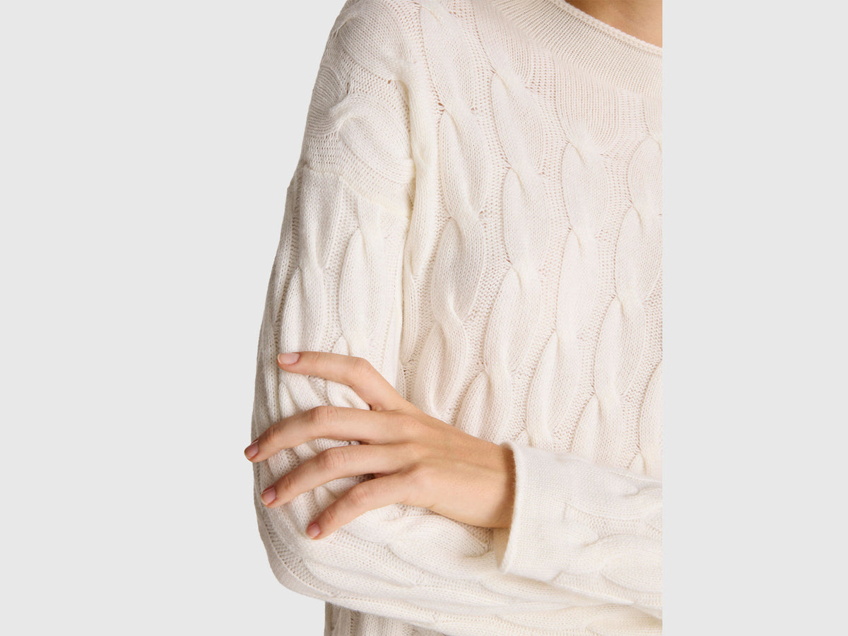 Cashmere blend sweater with cable knit
