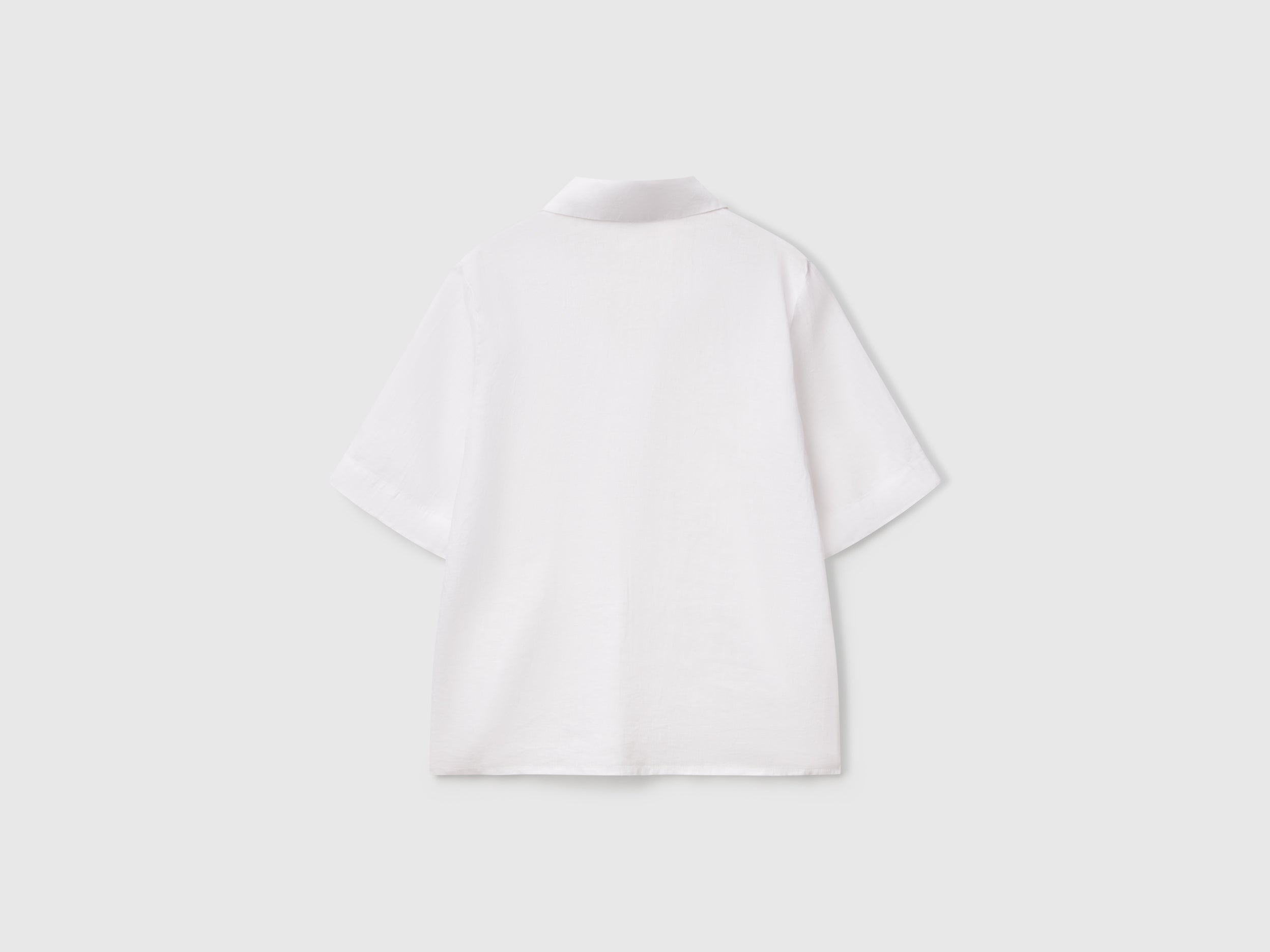 Blusa de manga curta em linho puro - ucb_image_BS