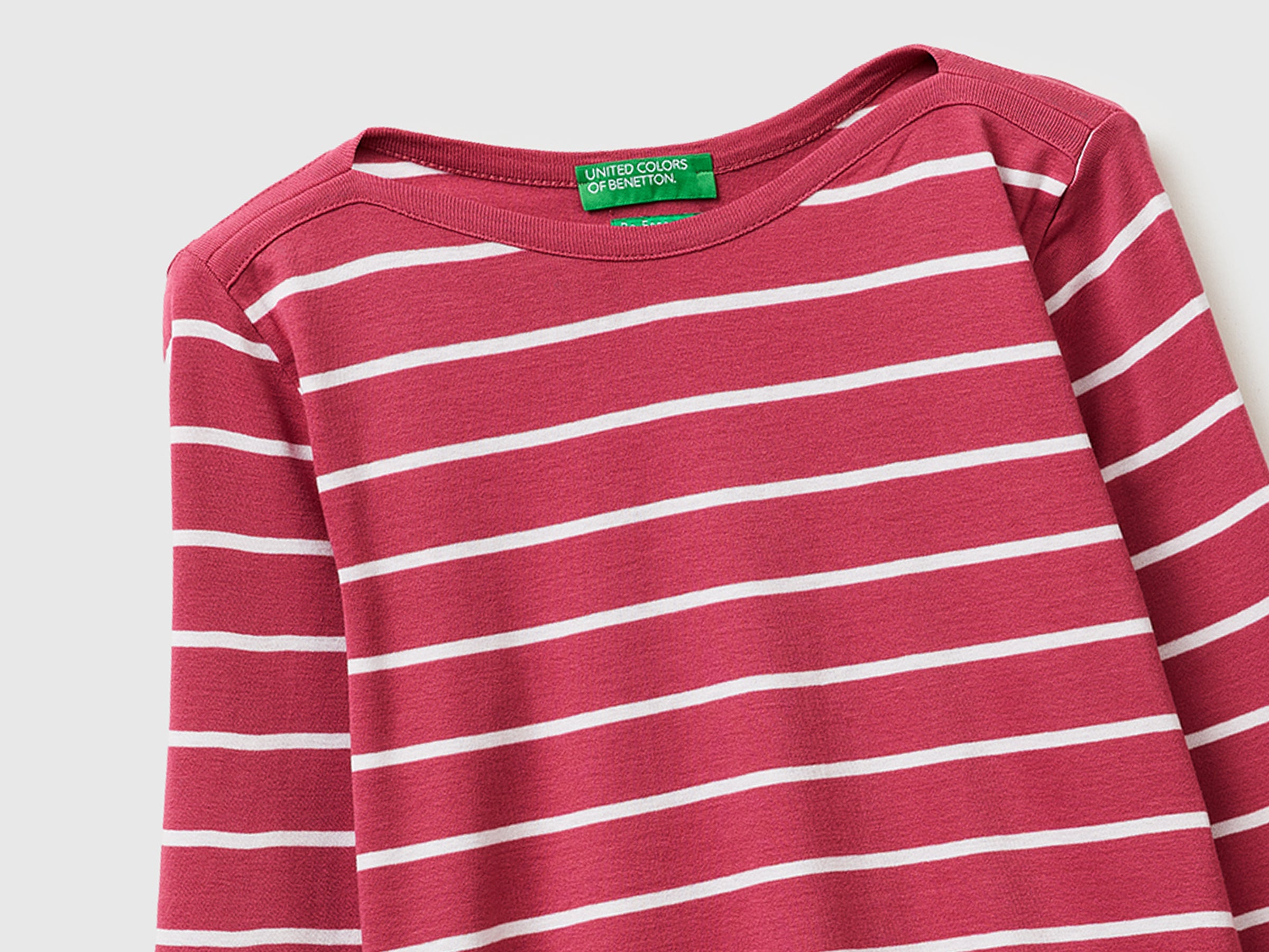 Striped t-shirt with boat neck - ucb_image_DS1