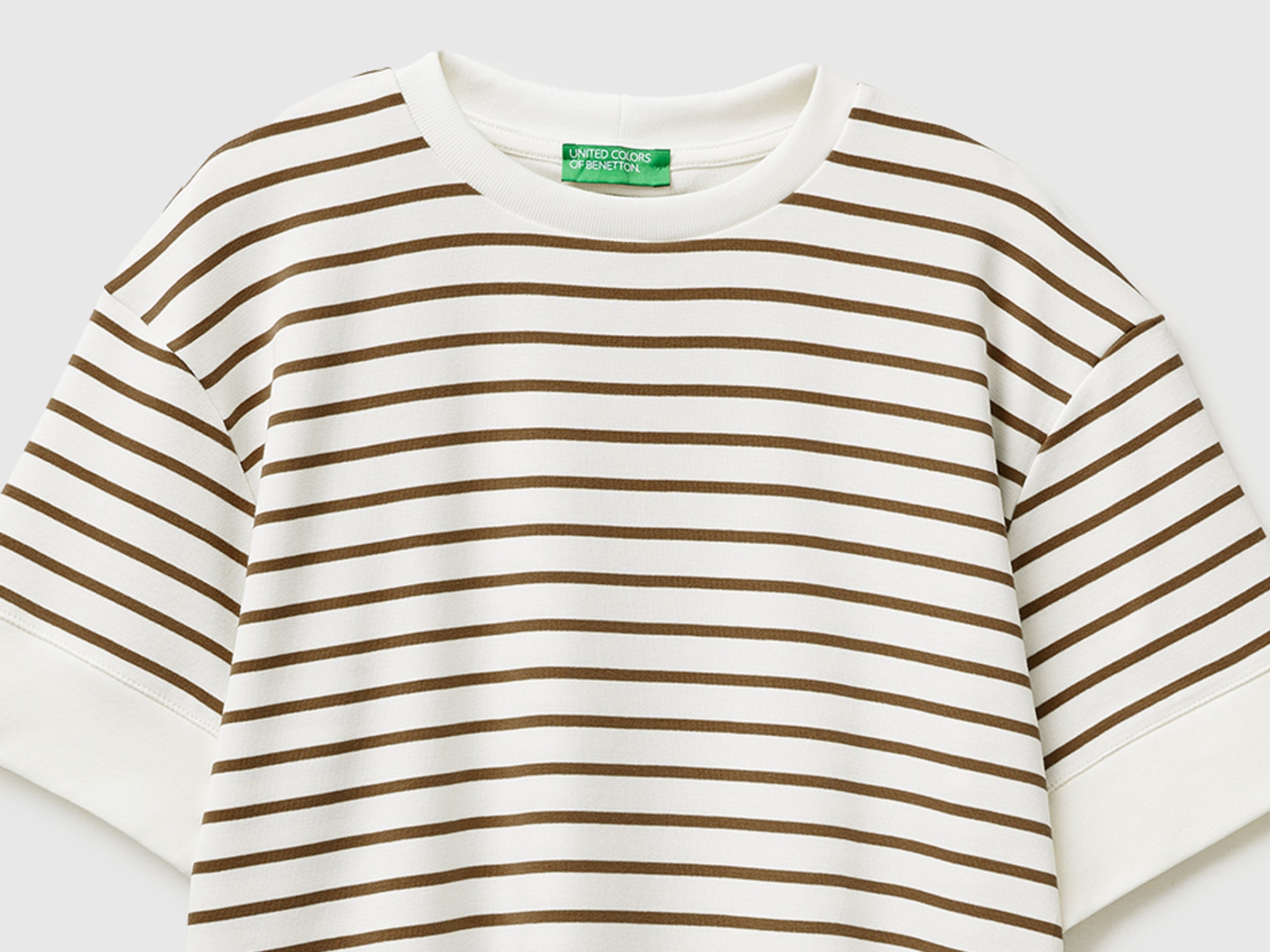 Striped short-sleeved T-shirt - ucb_image_DS1